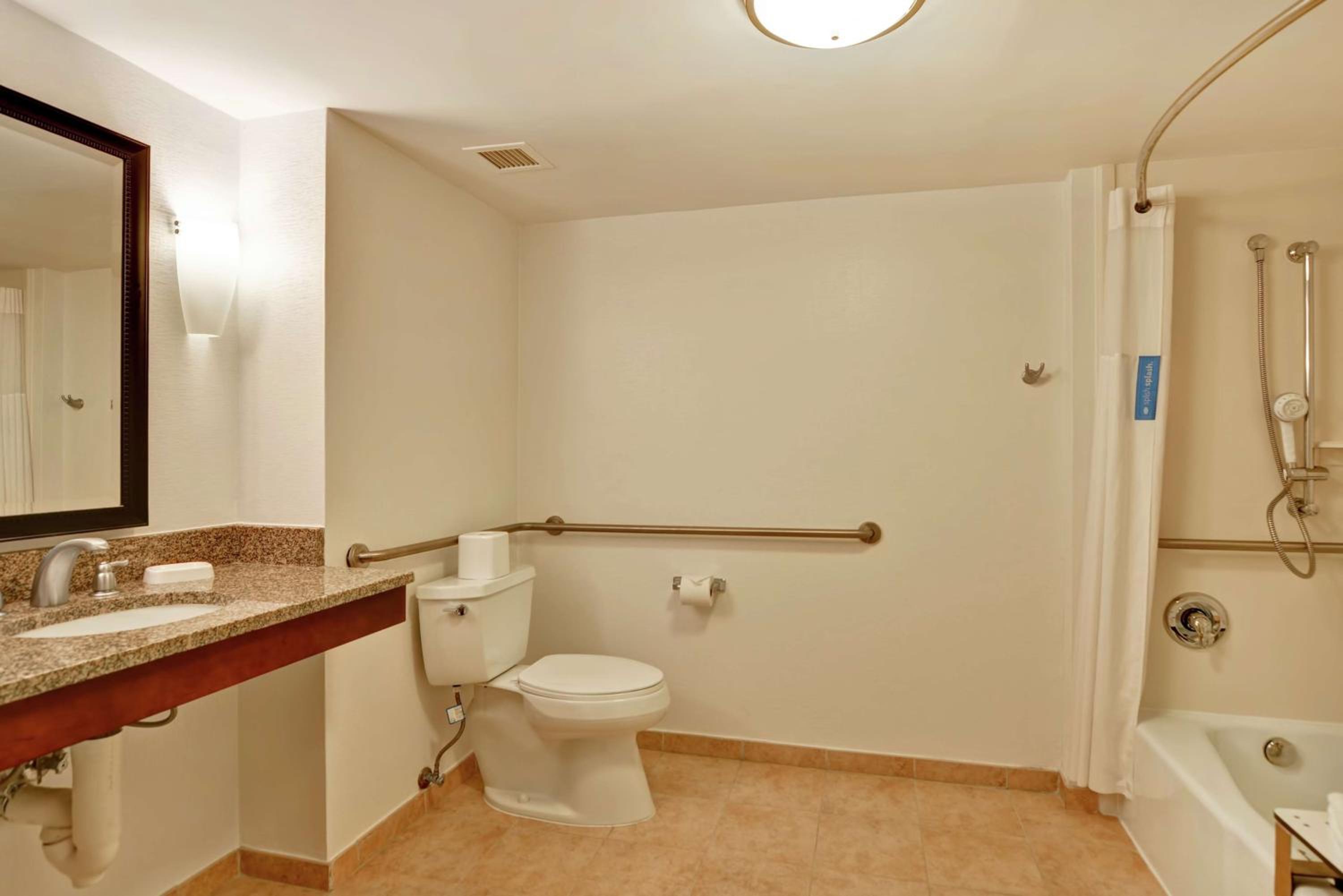 Beckley Vacations - Hampton Inn Beckley - Property Image 38
