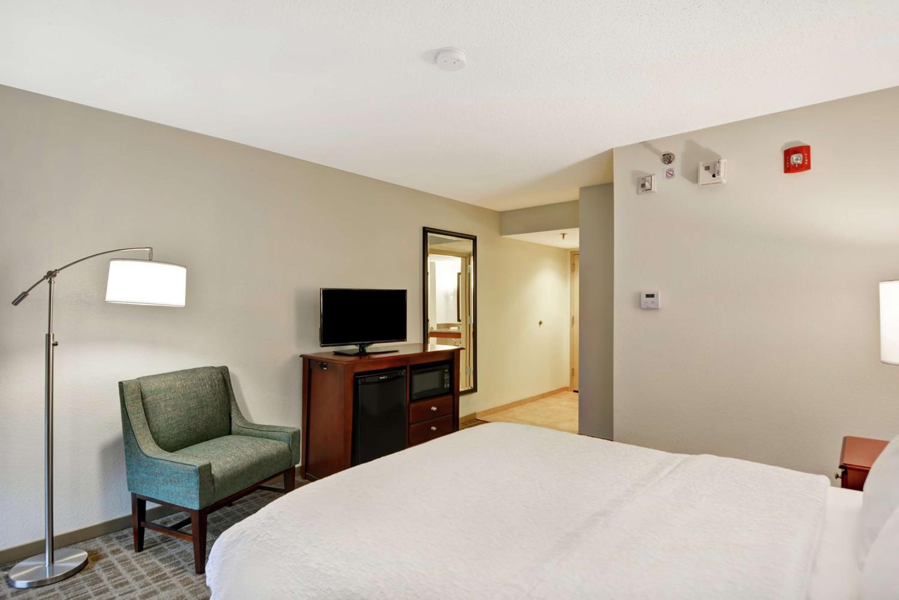 Beckley Vacations - Hampton Inn Beckley - Property Image 19