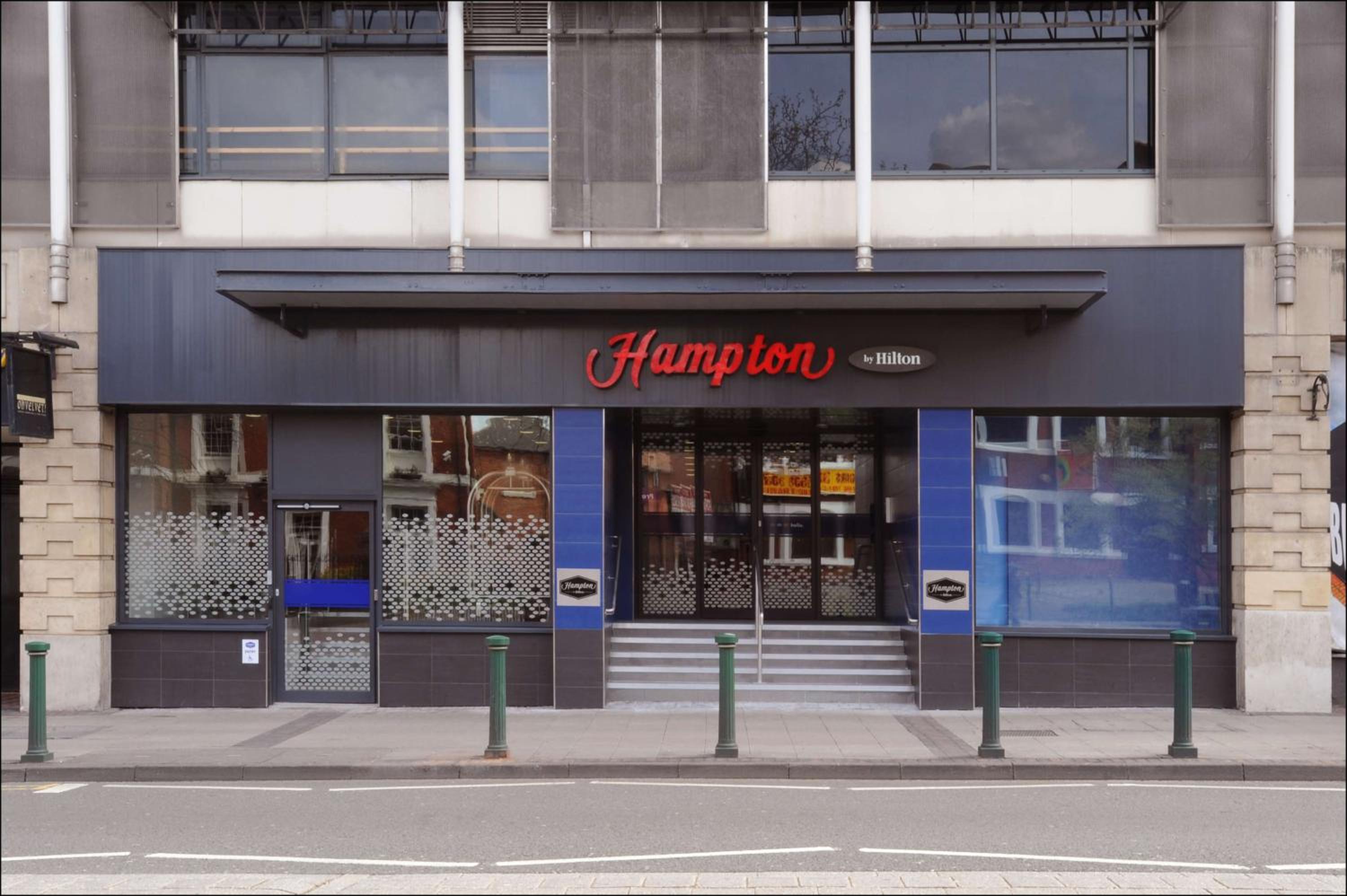 Hotel Hampton by Hilton Birmingham Broad Street - Image 1