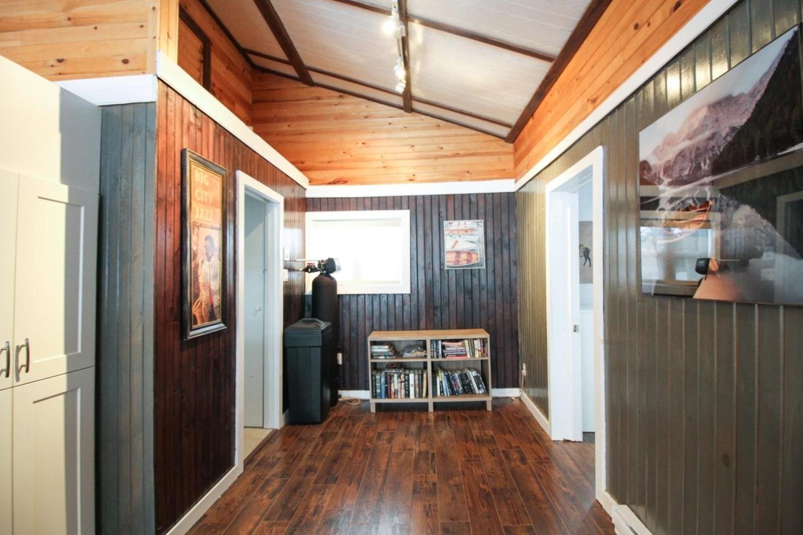 Le Duc on the Lake - Cozy waterfront Cottage