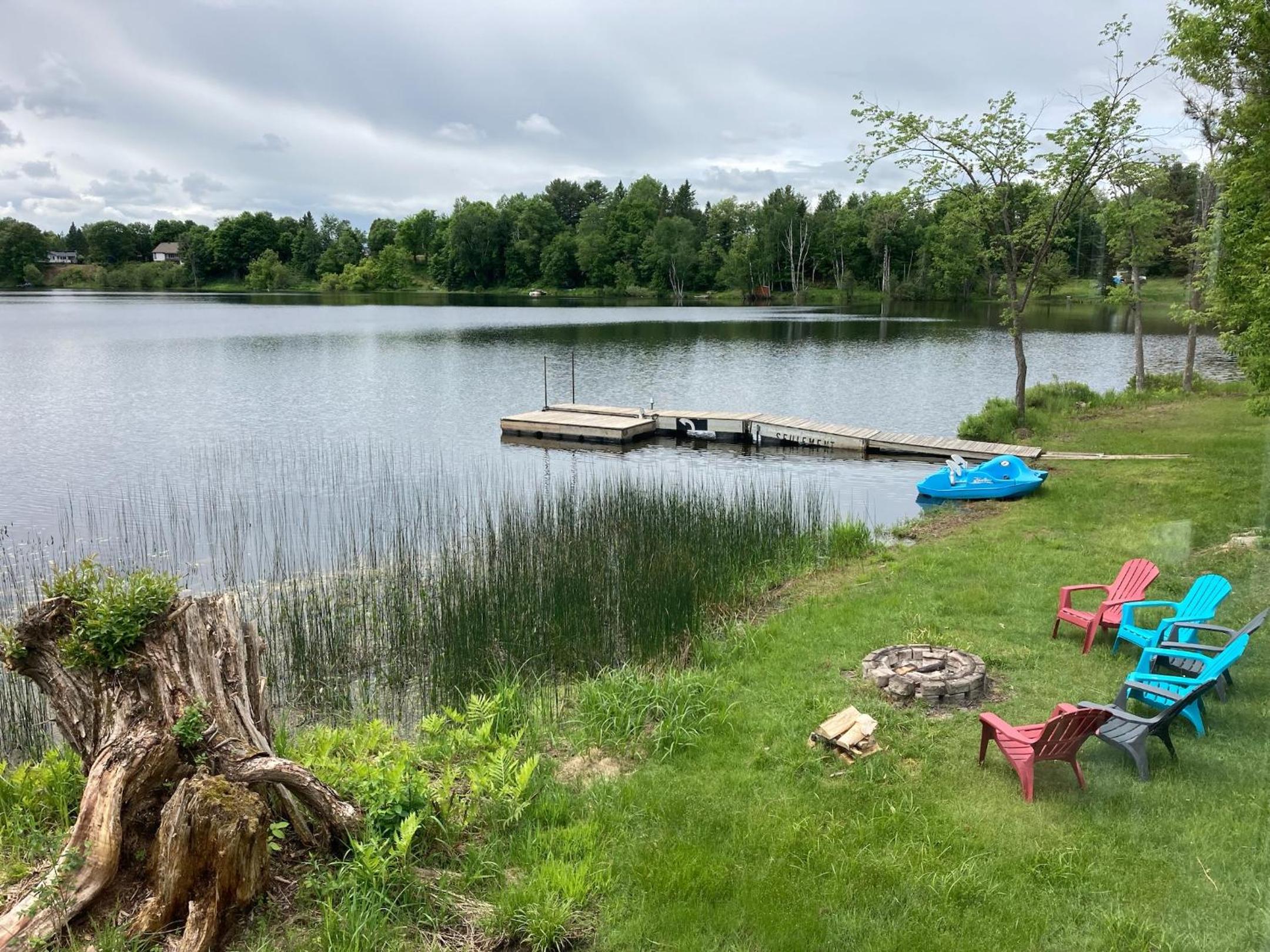 Le Duc on the Lake - Cozy waterfront Cottage