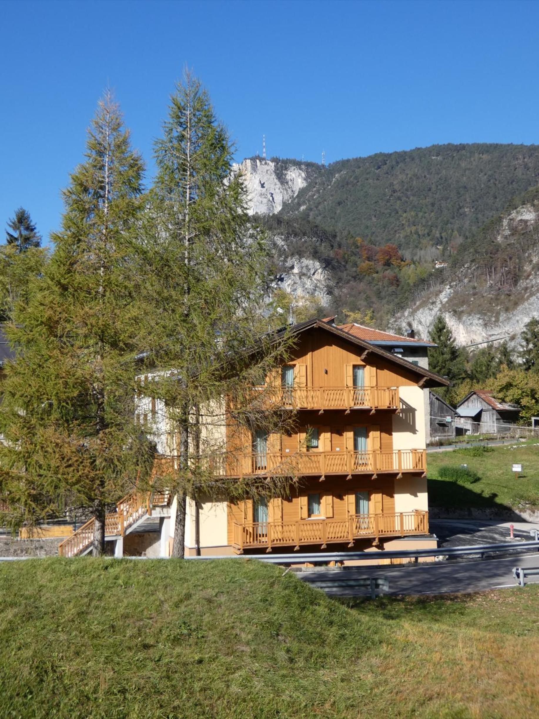 Ai Larici view 2