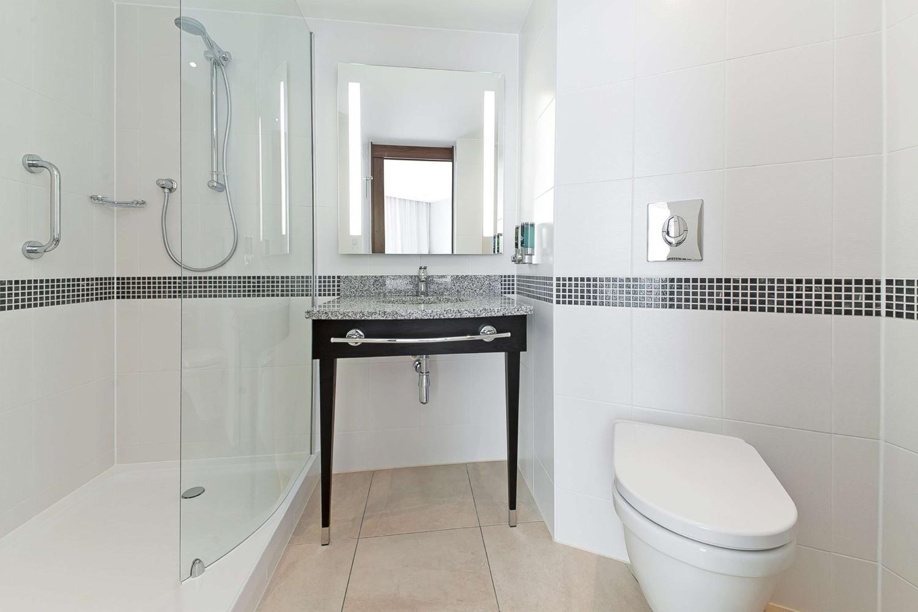 Hampton by Hilton London Waterloo 3