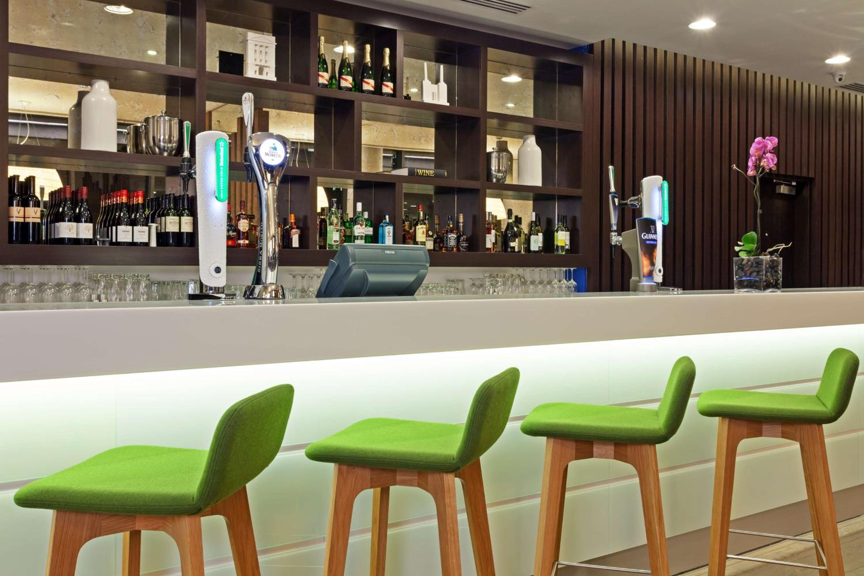 Hampton by Hilton London Waterloo-3