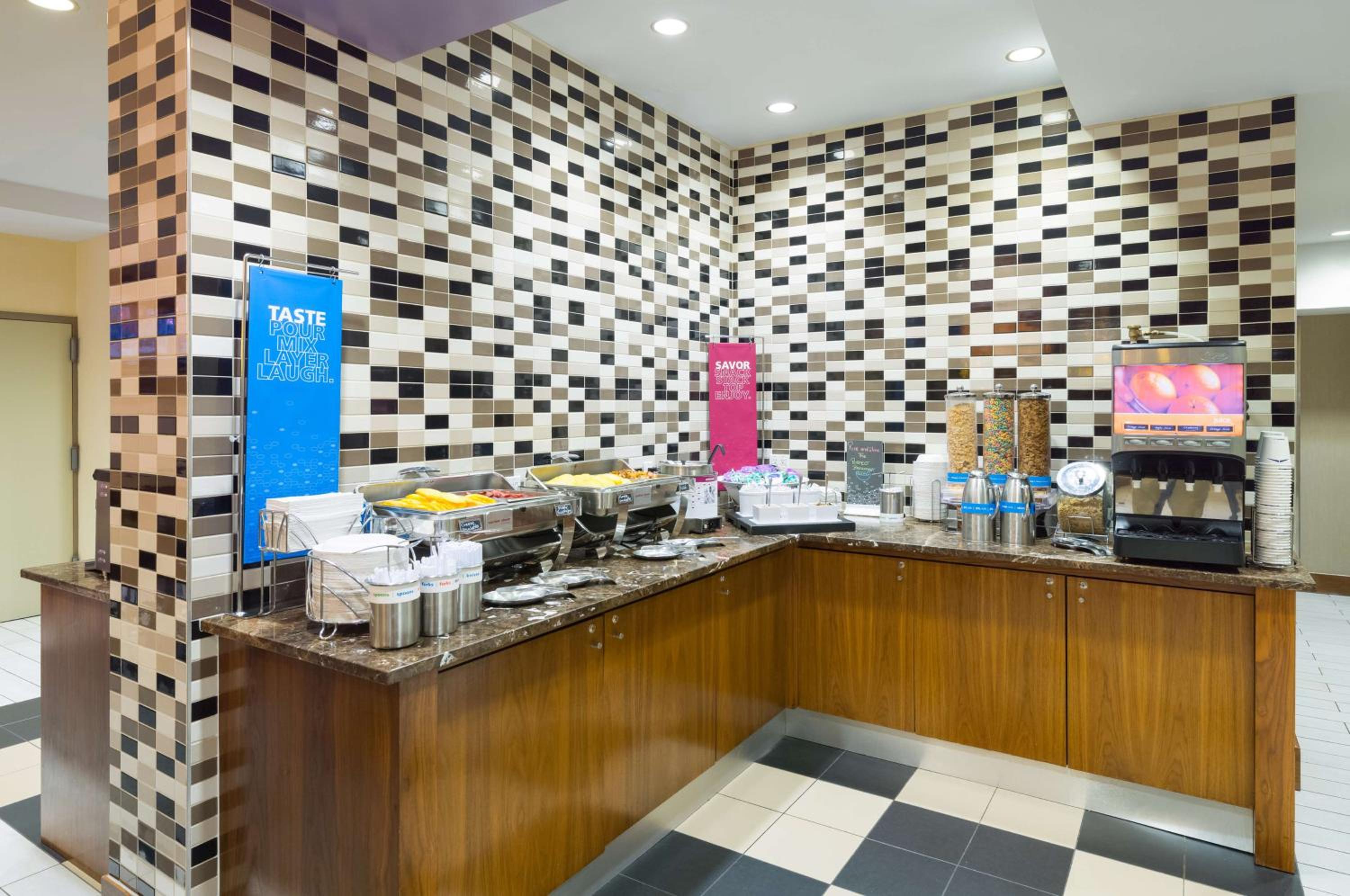 Hampton Inn Madison Square Garden Area Hotel 17