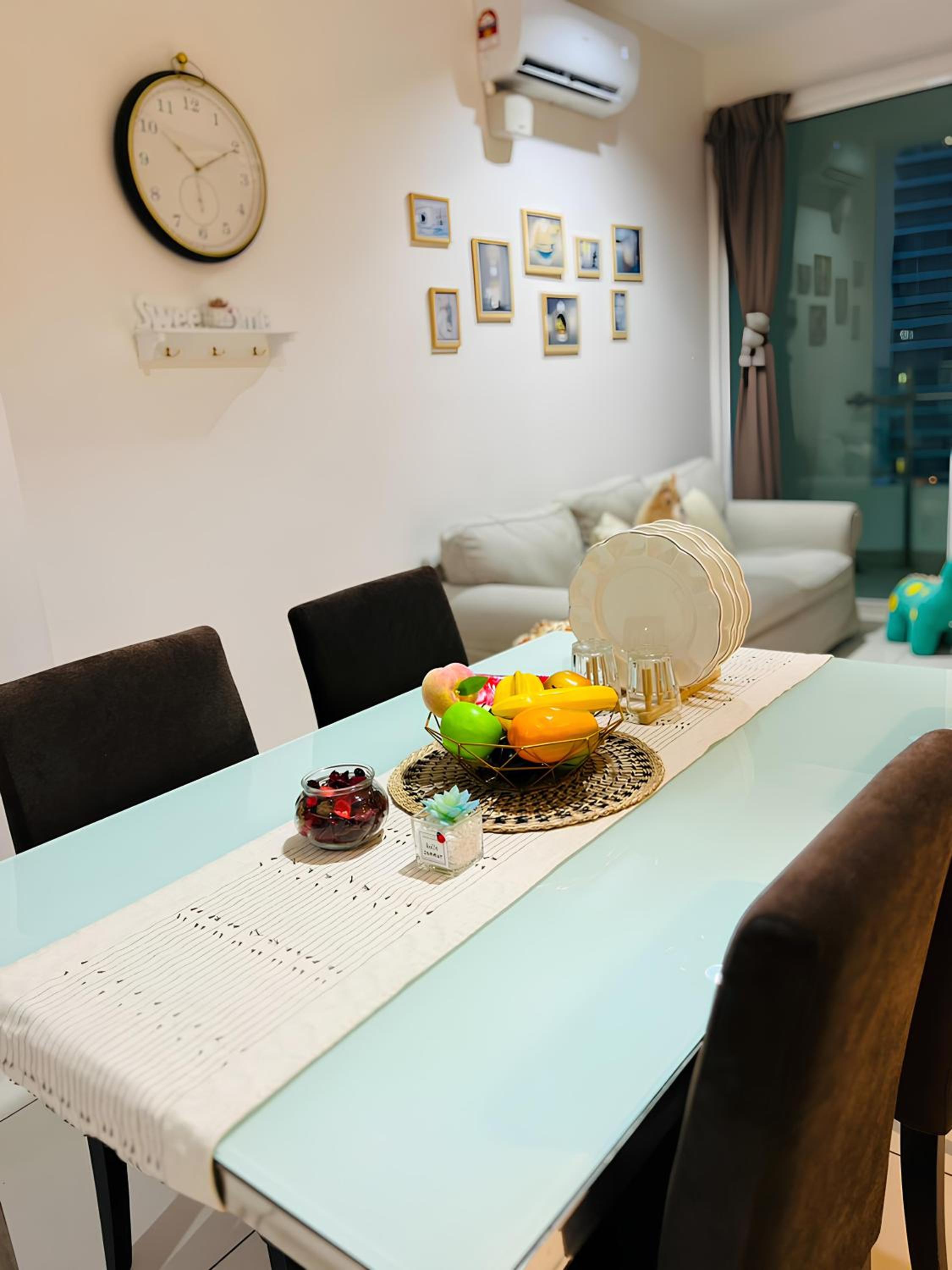 Mansion One l Luxe Family Retreat SEAVIEW l Gleneagle l by PSH photo 5