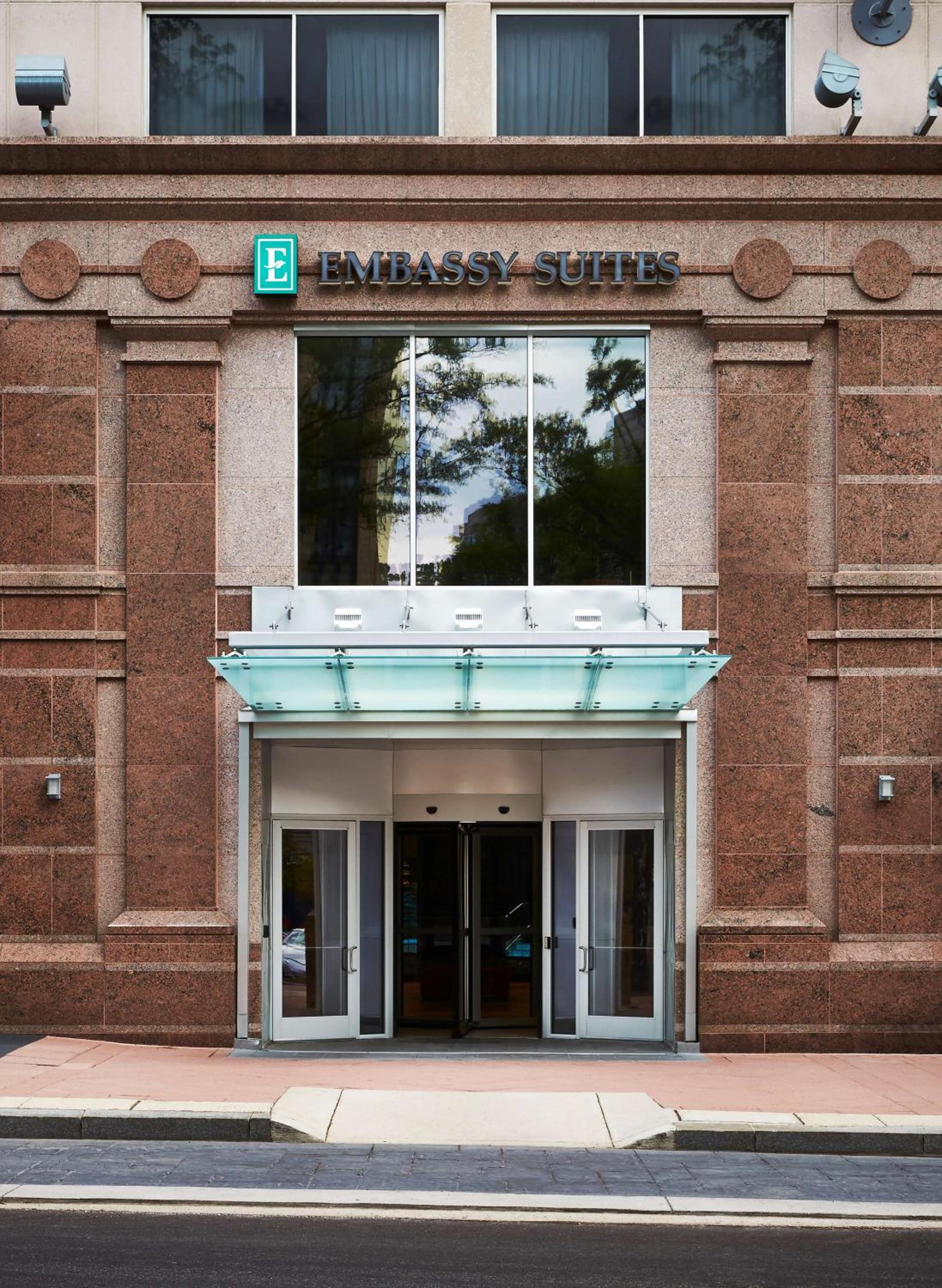 Hotel Embassy Suites by Hilton Washington DC Chevy Chase Pavilion