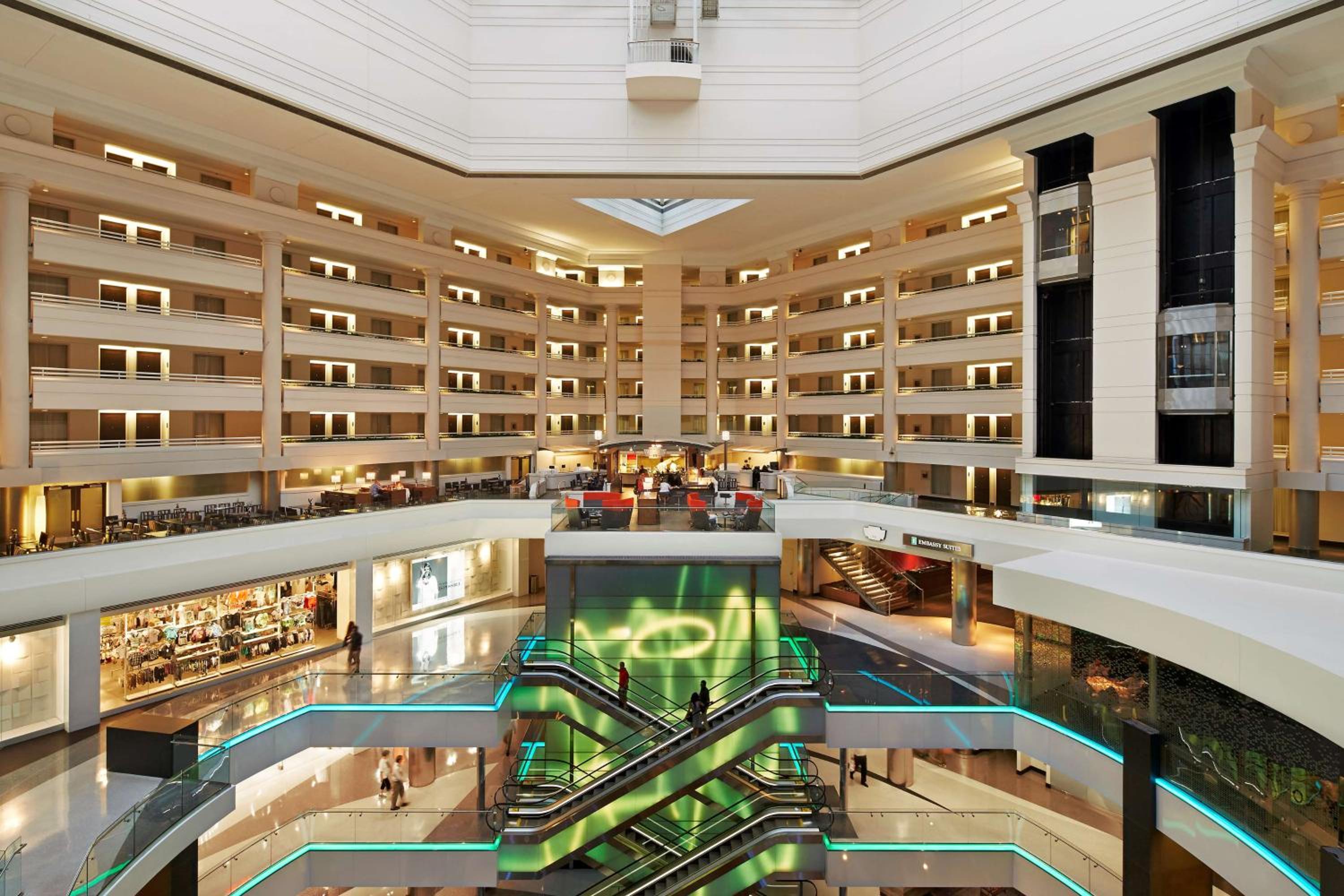 Embassy Suites by Hilton Washington DC Chevy Chase Pavilion photo 5