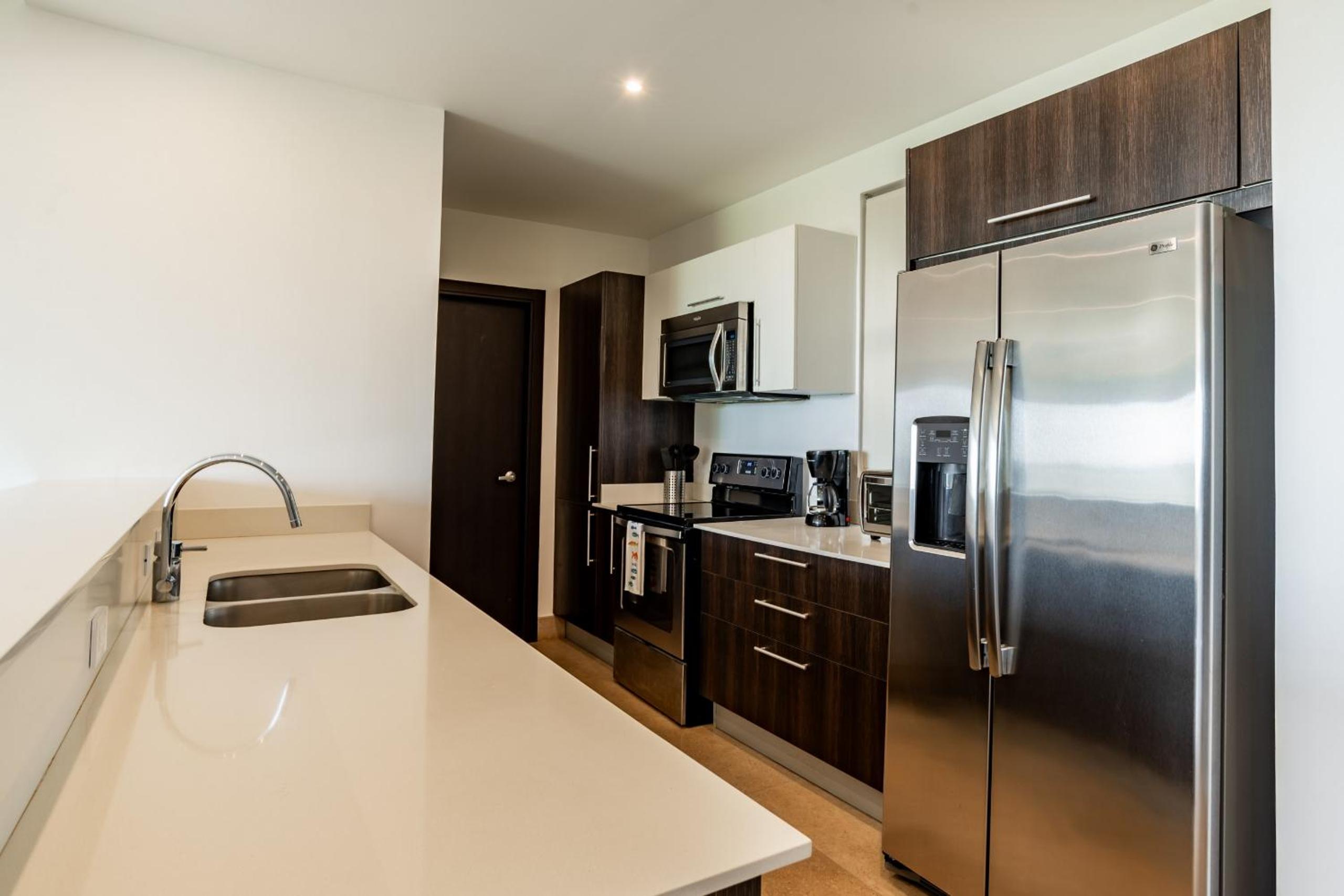 Roble Sabana 305 Luxury Condo - Reserva Conchal