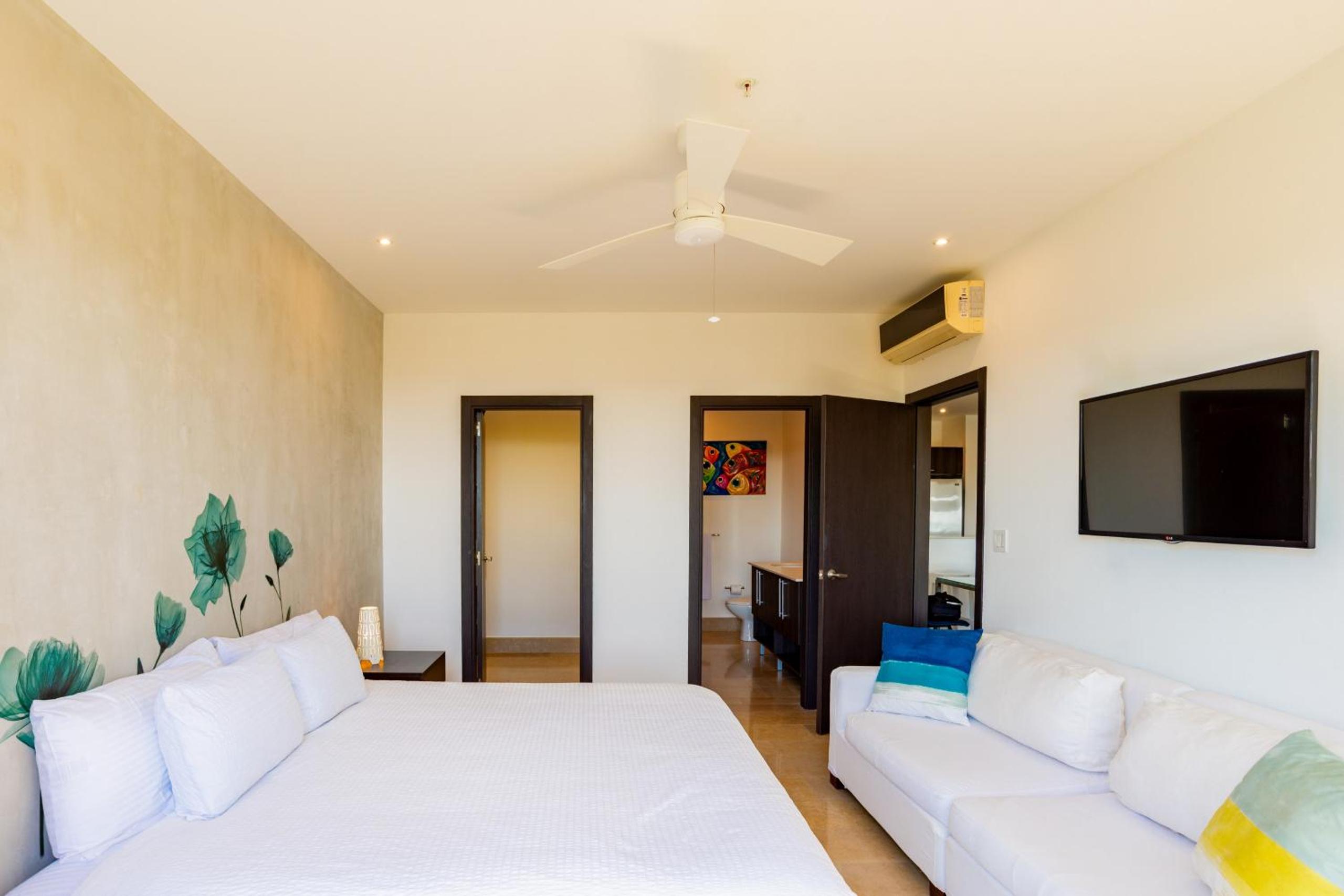 Roble Sabana 305 Luxury Condo - Reserva Conchal
