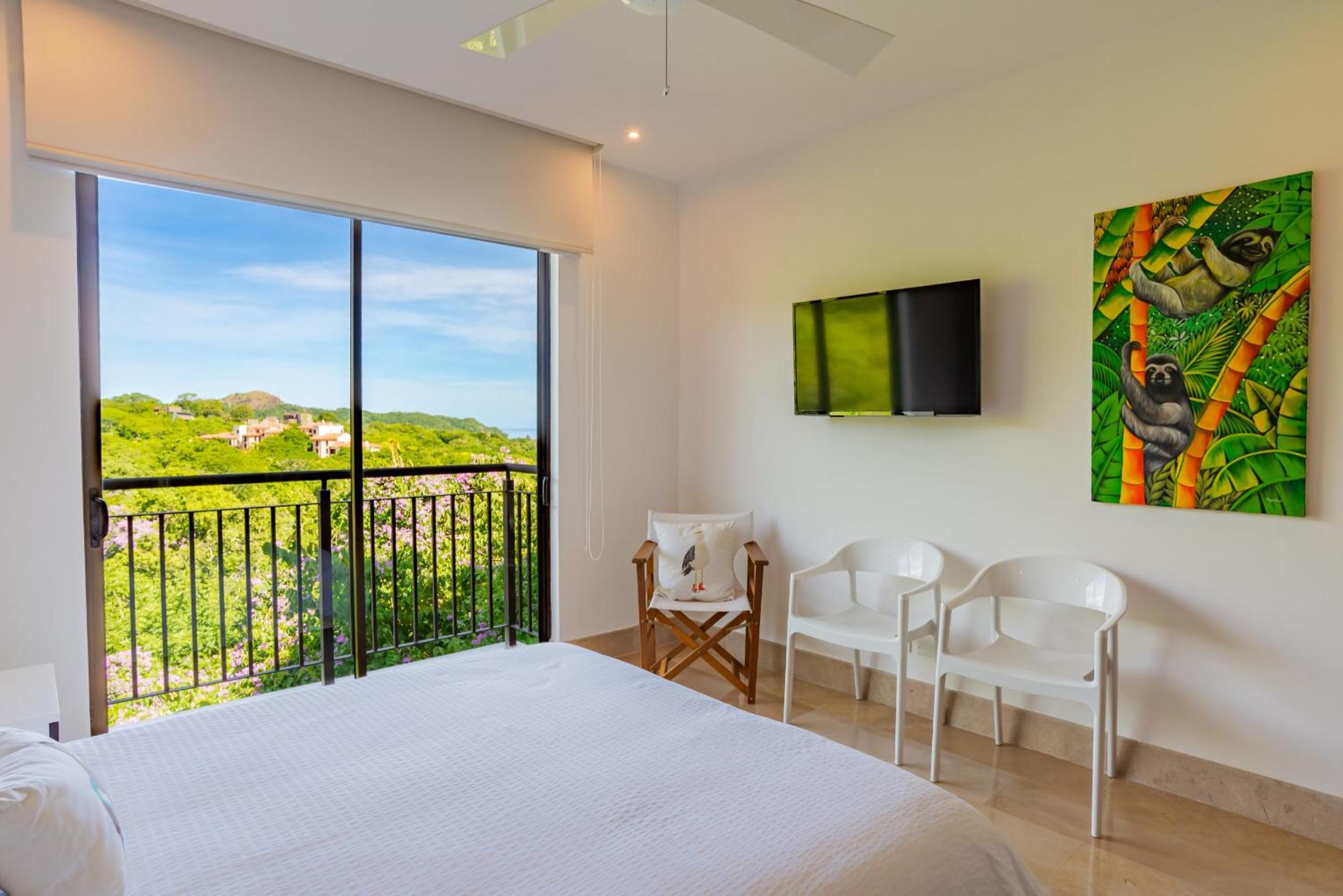 Roble Sabana 305 Luxury Condo - Reserva Conchal
