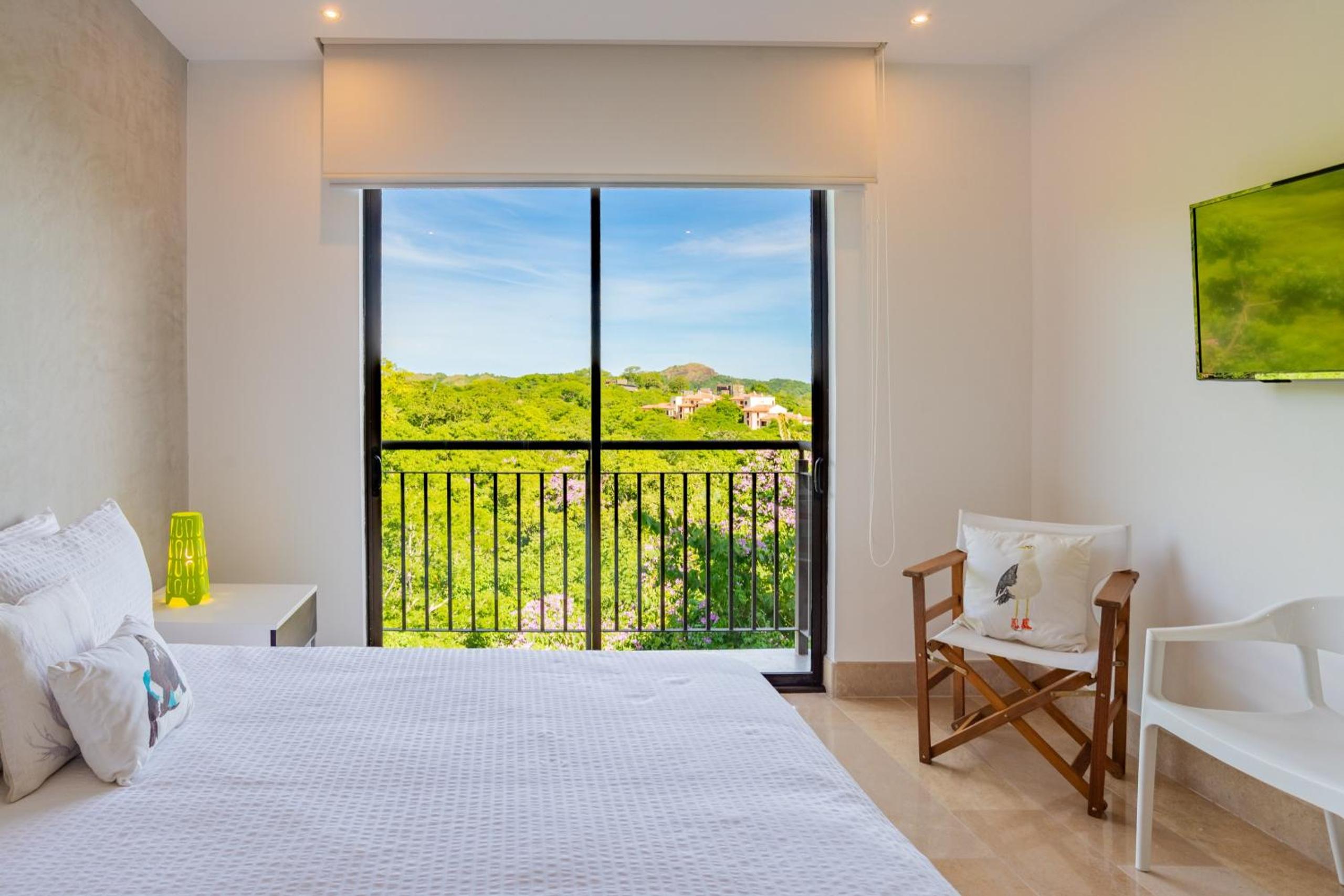 Roble Sabana 305 Luxury Condo - Reserva Conchal