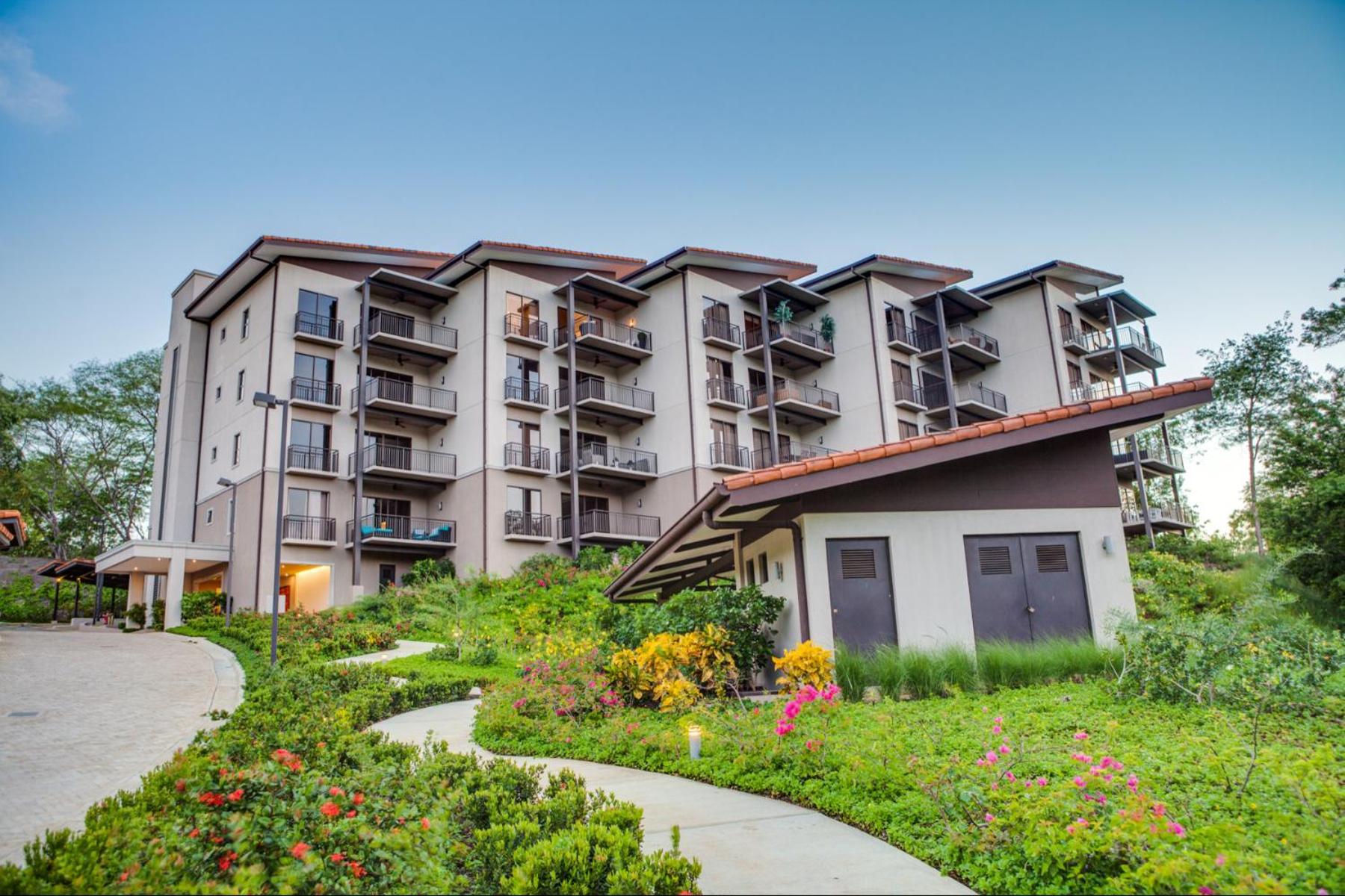 Roble Sabana 305 Luxury Condo - Reserva Conchal