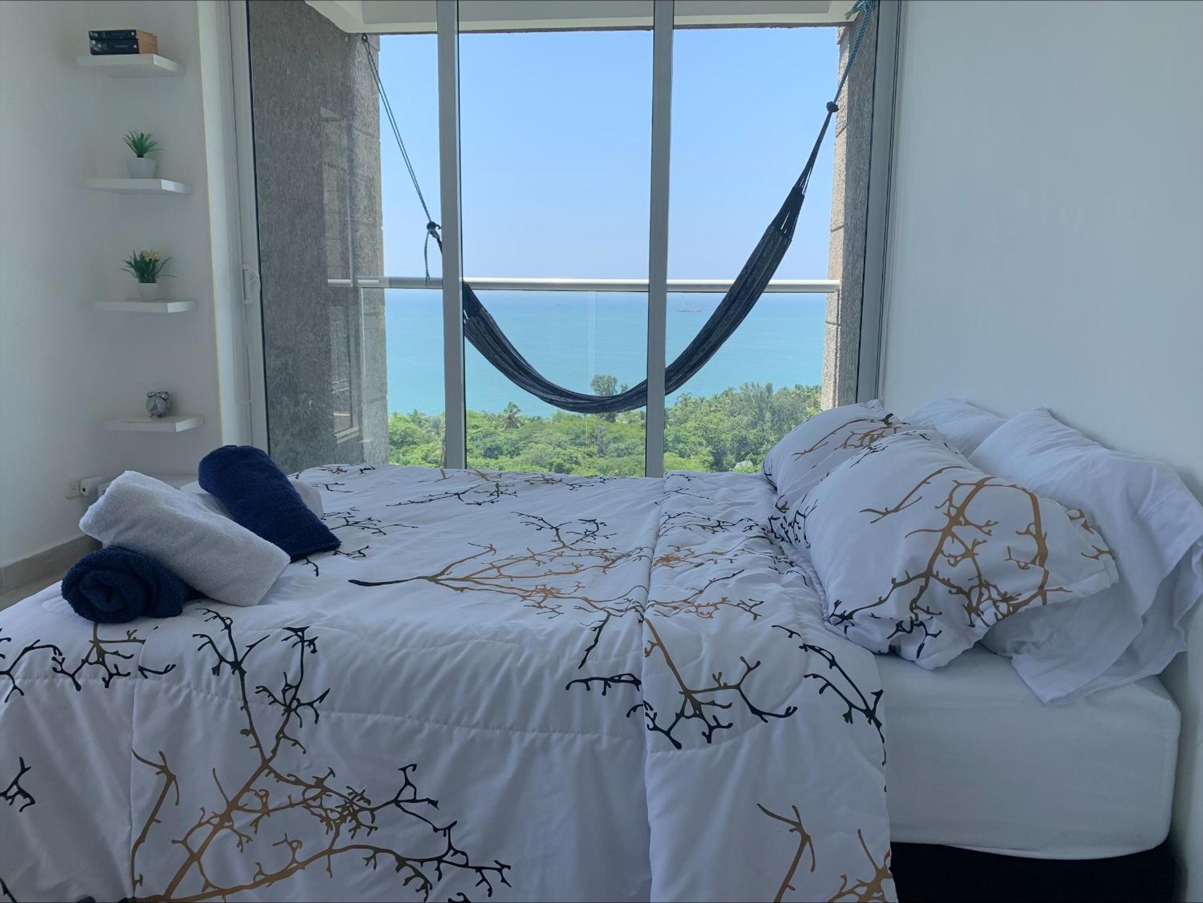Amazing Penthouse ZAZUE