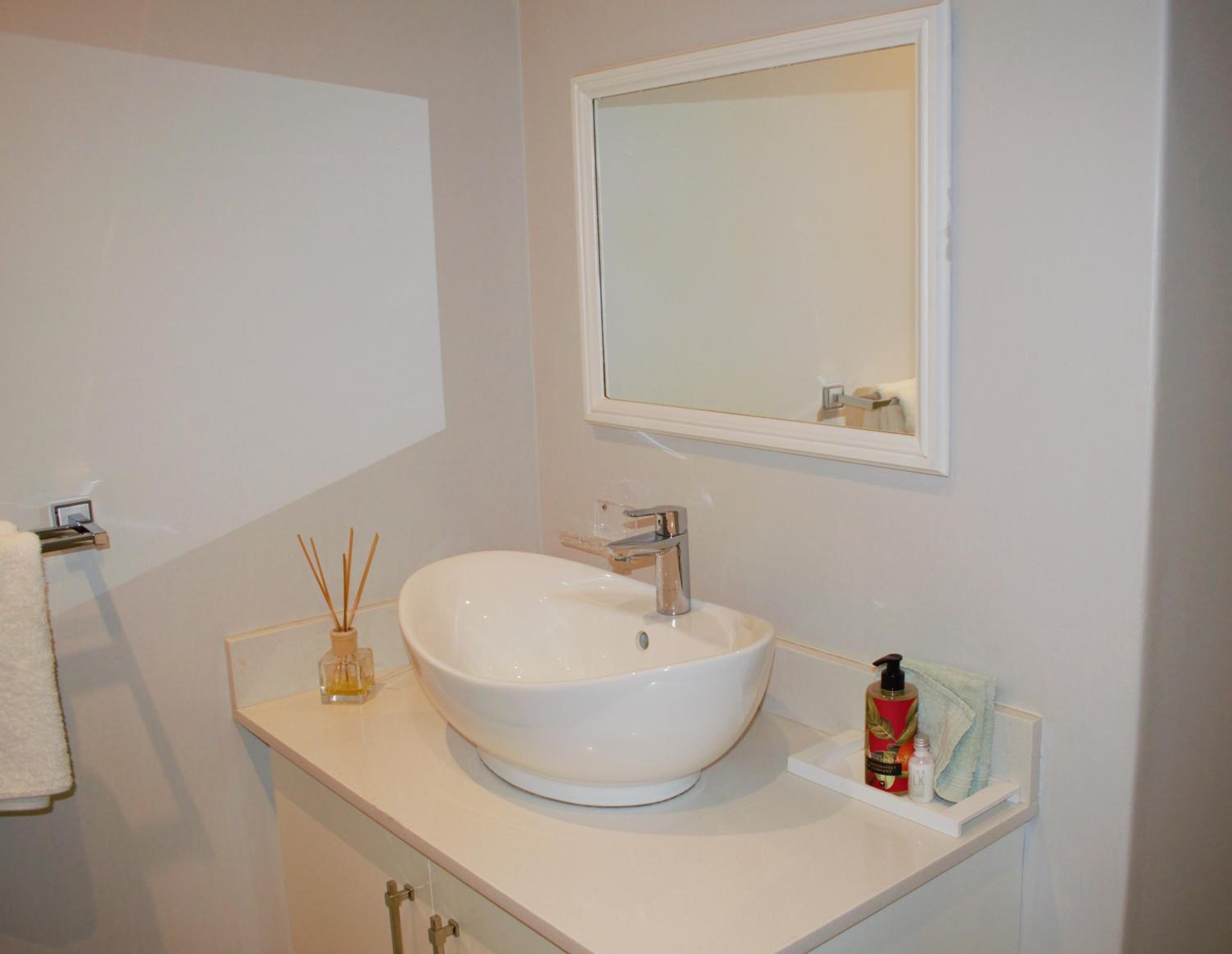 Spacious, Modern & Convenient, photo 38