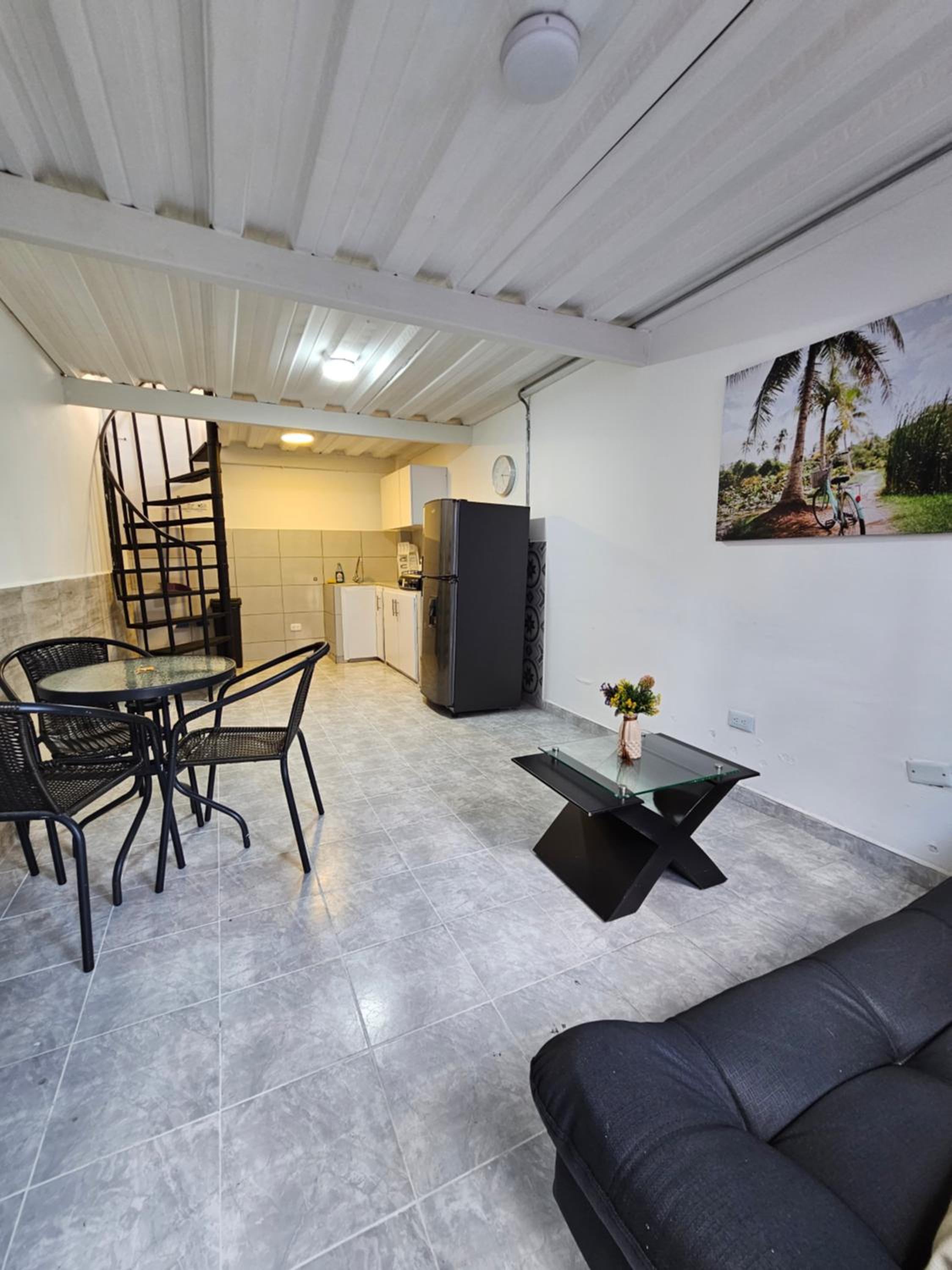 Duplex En La Circunvalar Por Parceros Group