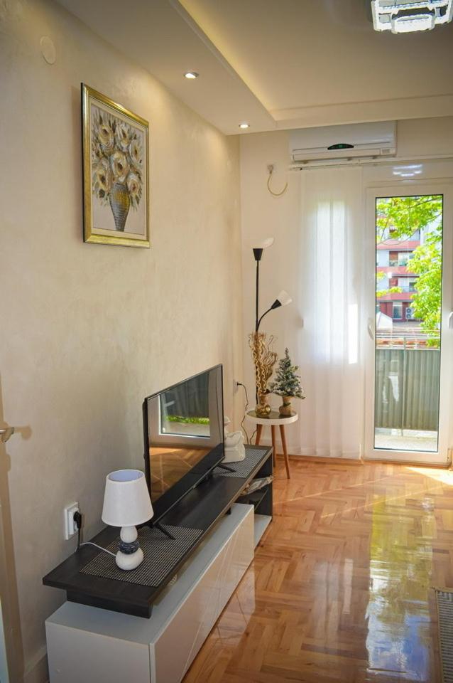 River Site Lux Apartment view 2
