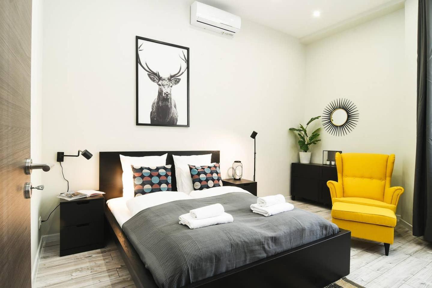 Ultra central and stylish apartment with AC