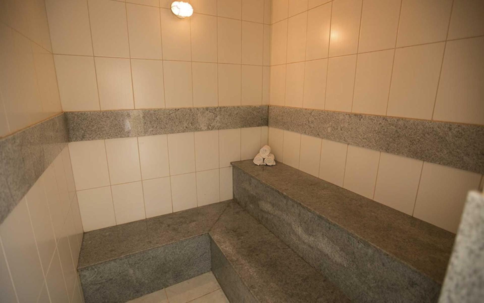 B2014 Flat área central em andar alto