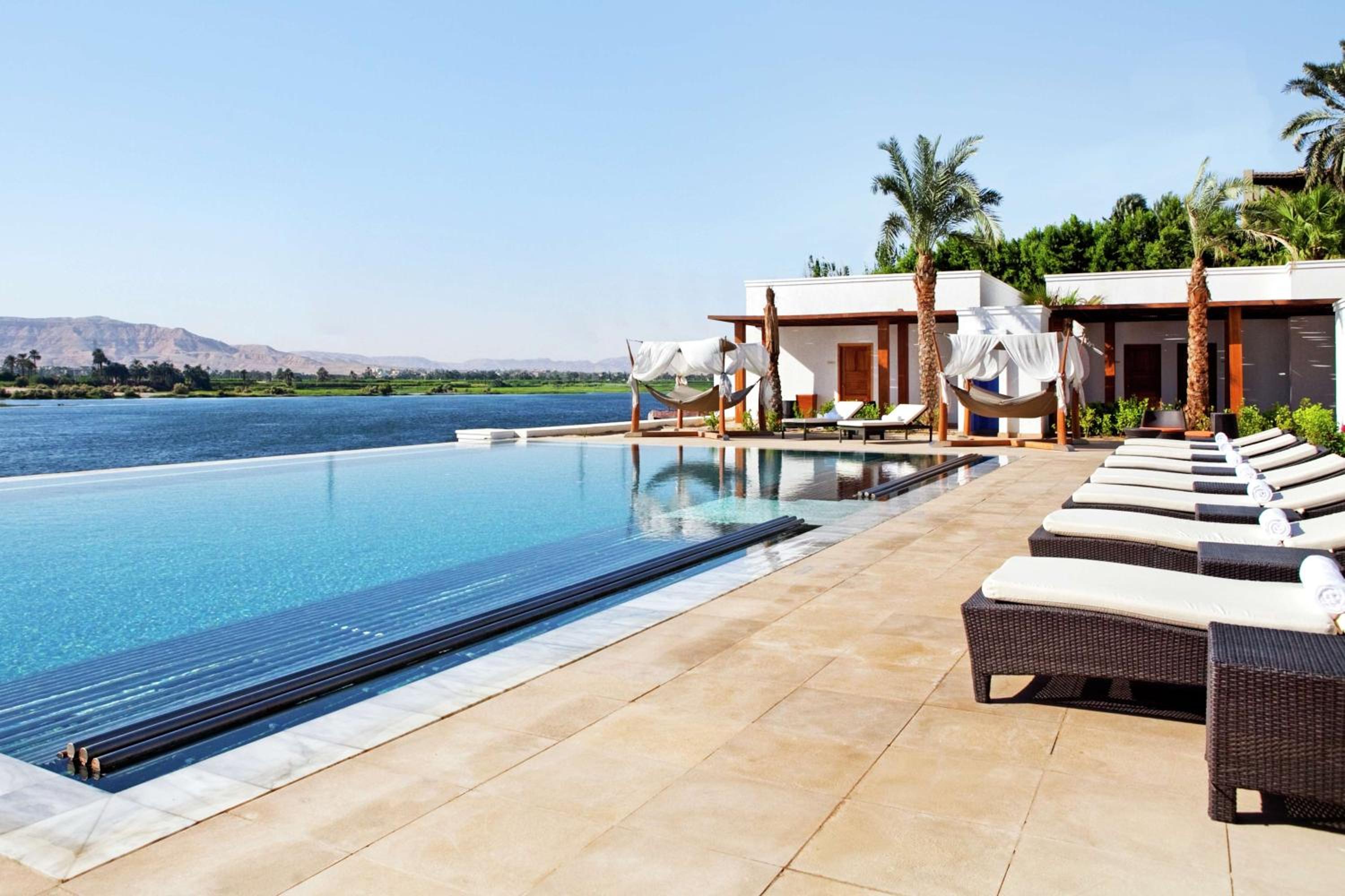Hilton Luxor Resort & Spa 12
