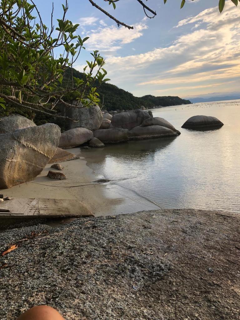 Enseada Das Pedras