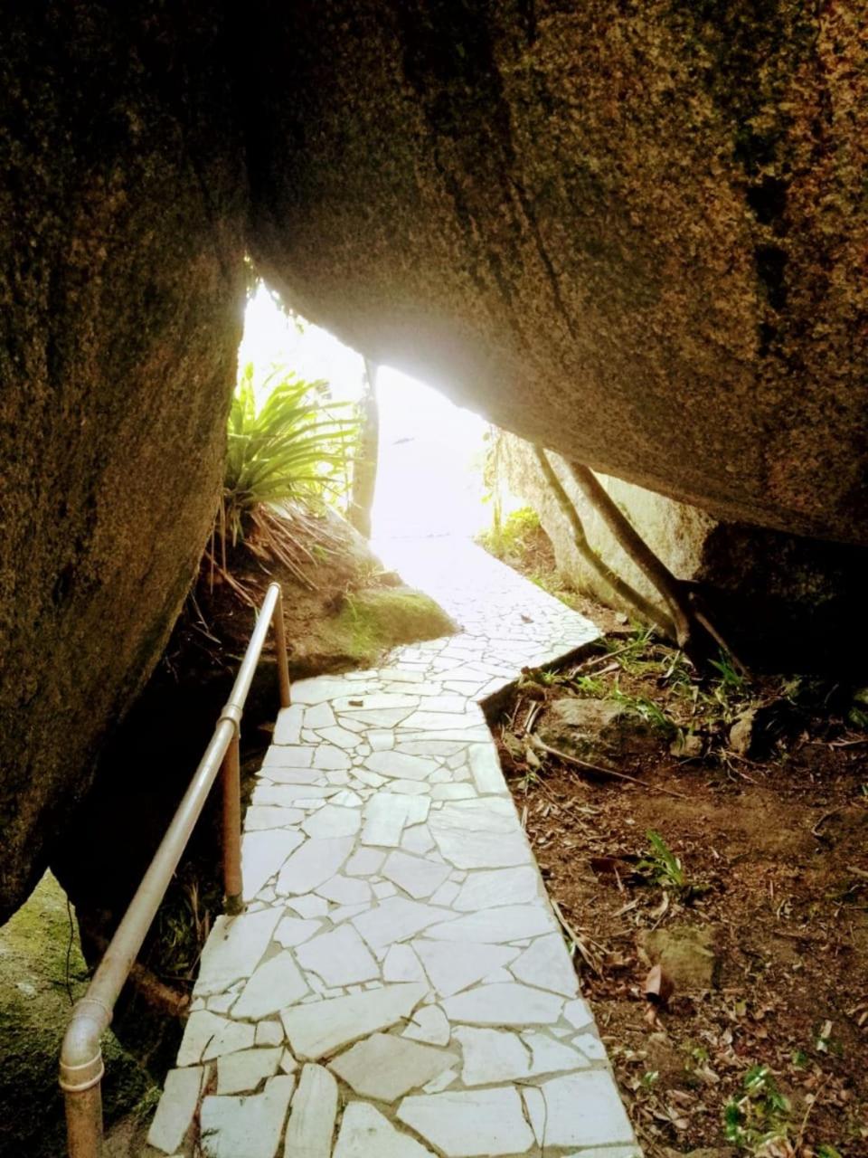 Enseada Das Pedras
