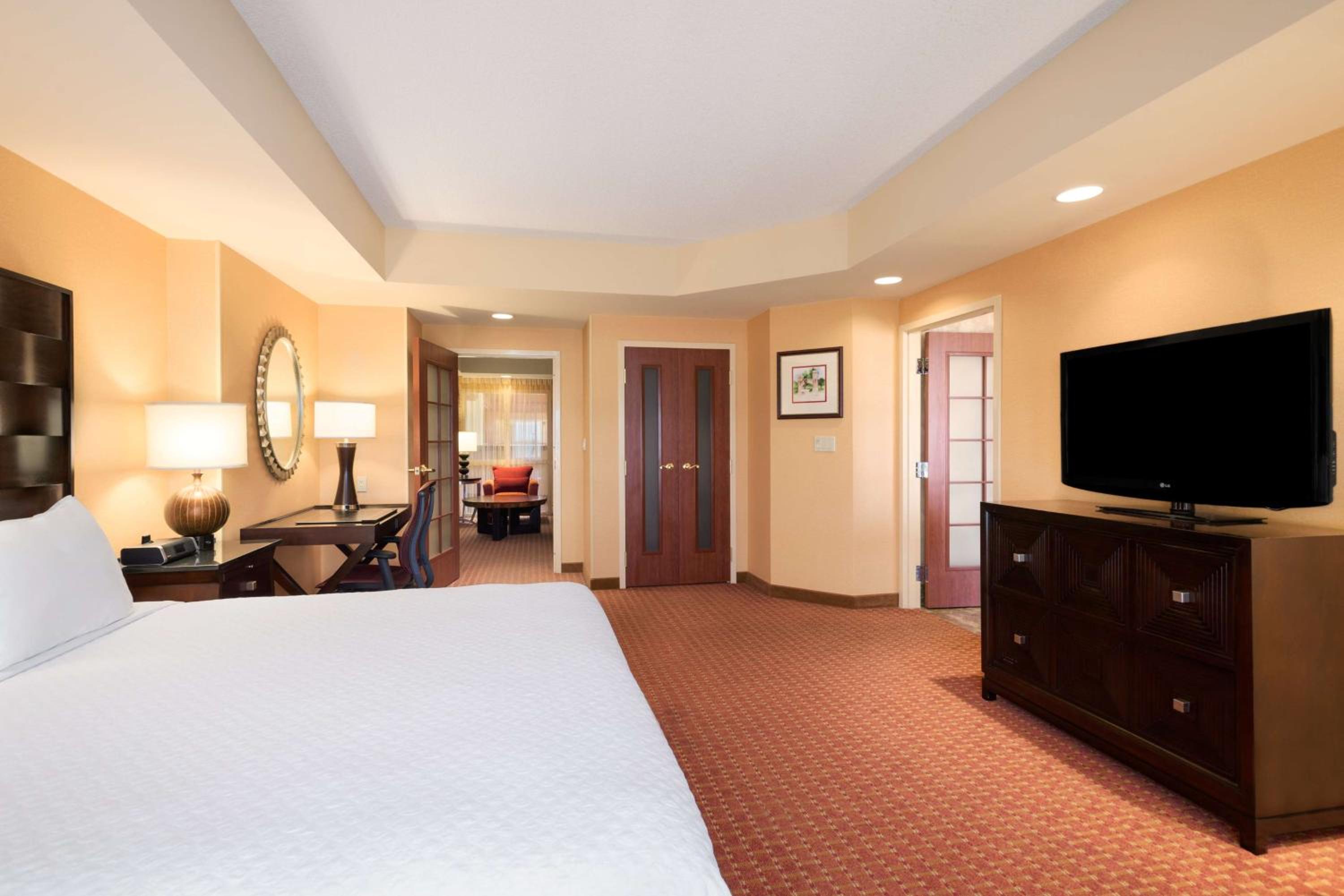 Embassy Suites by Hilton Norman Hotel Conference Center - Property Image 46