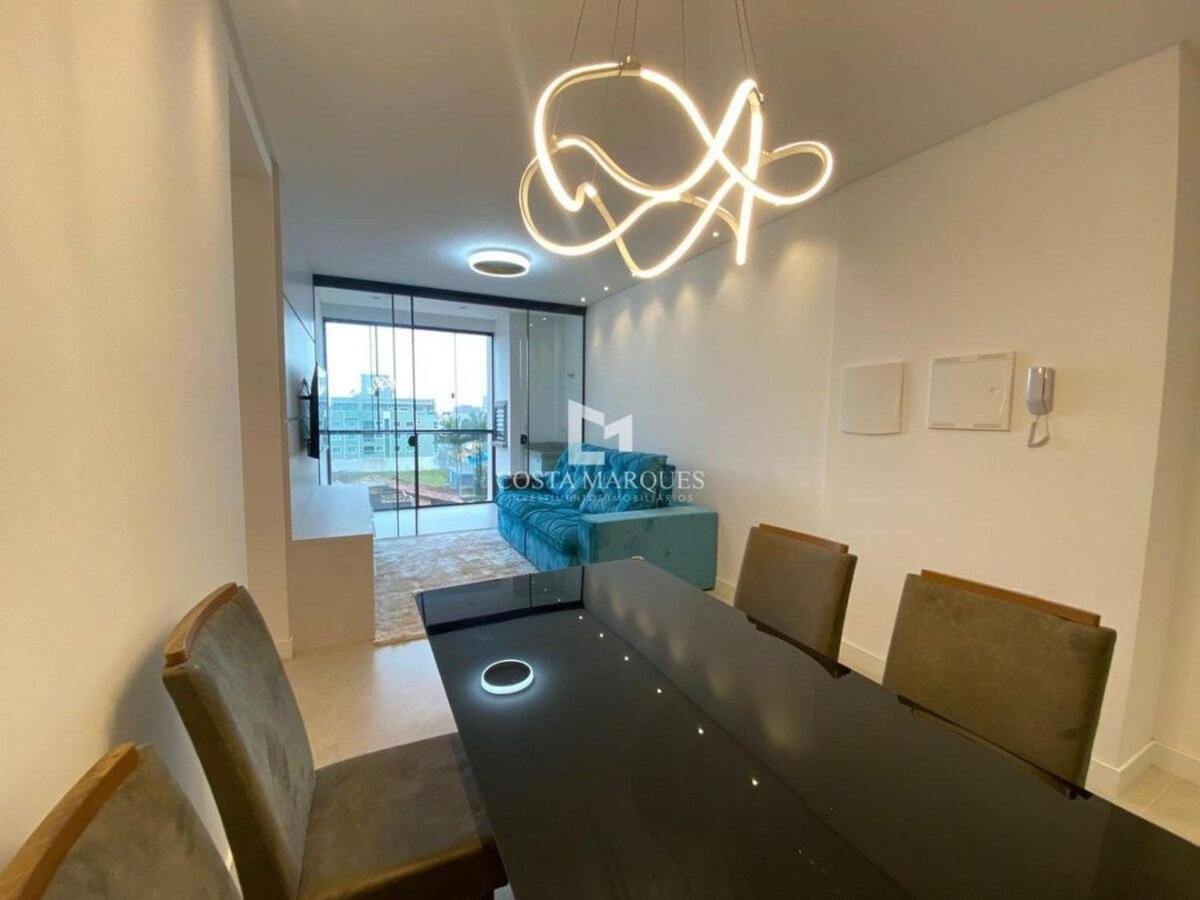 Apartamento em Bombas