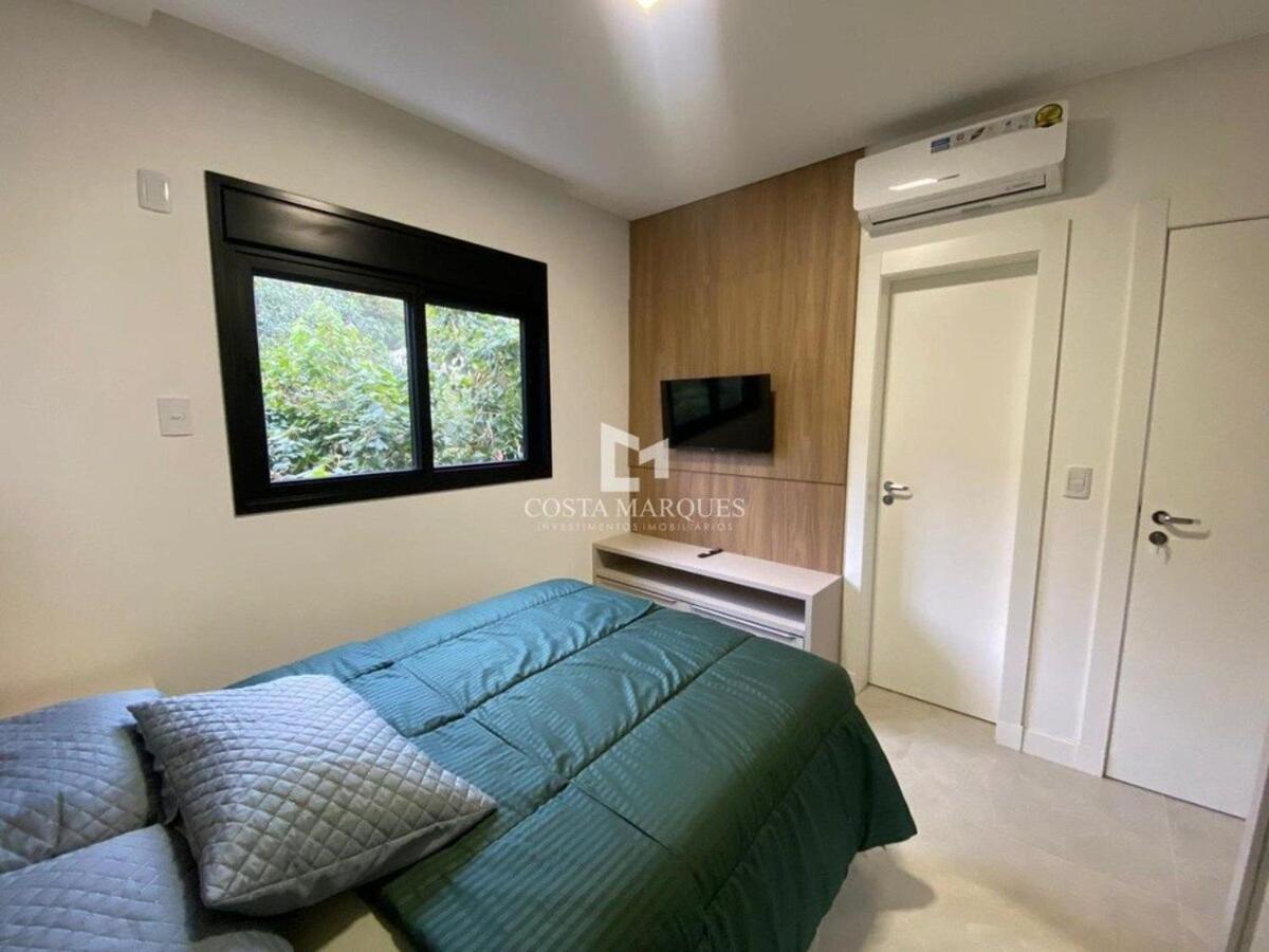 Apartamento em Bombas
