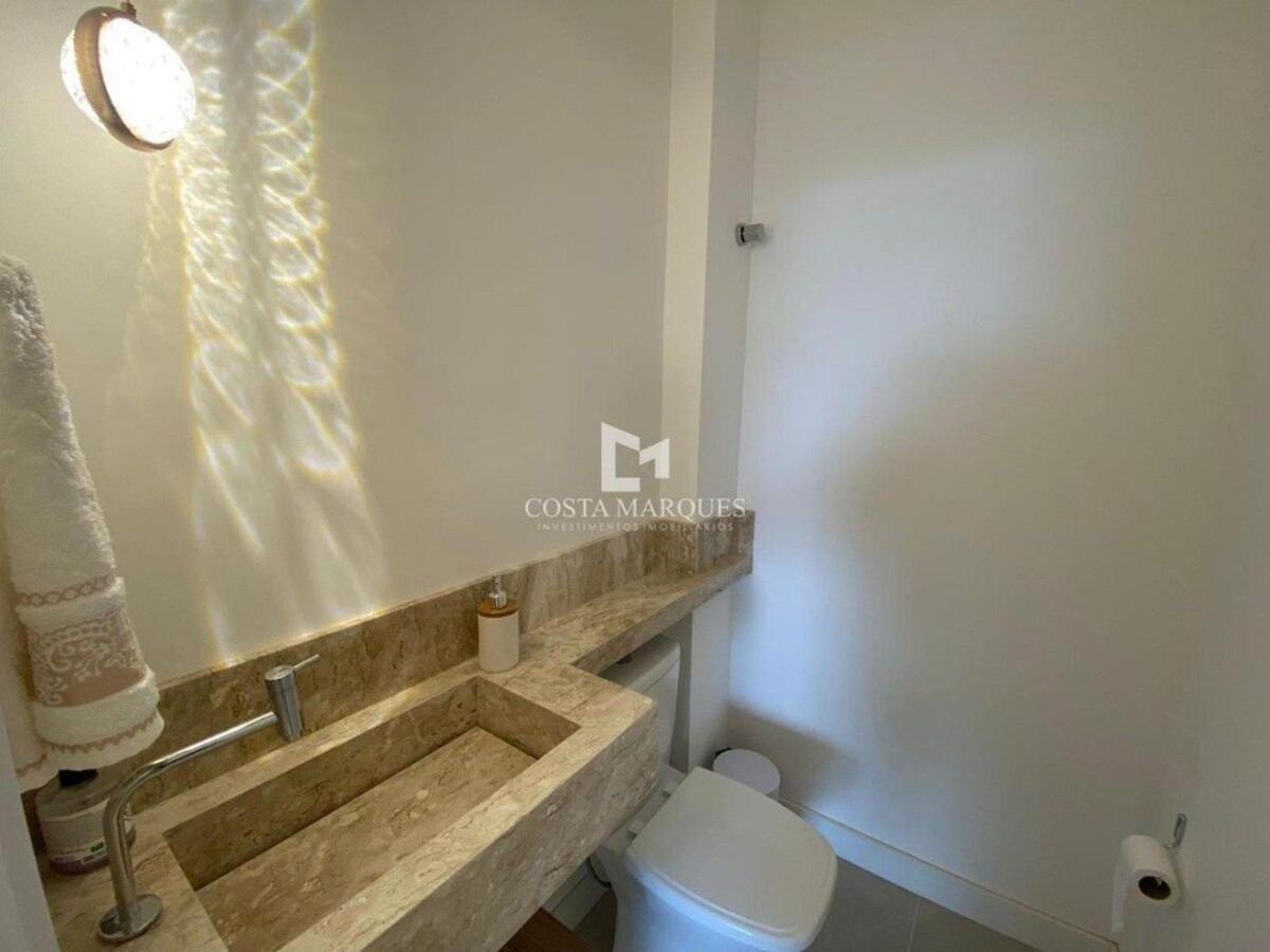 Apartamento em Bombas
