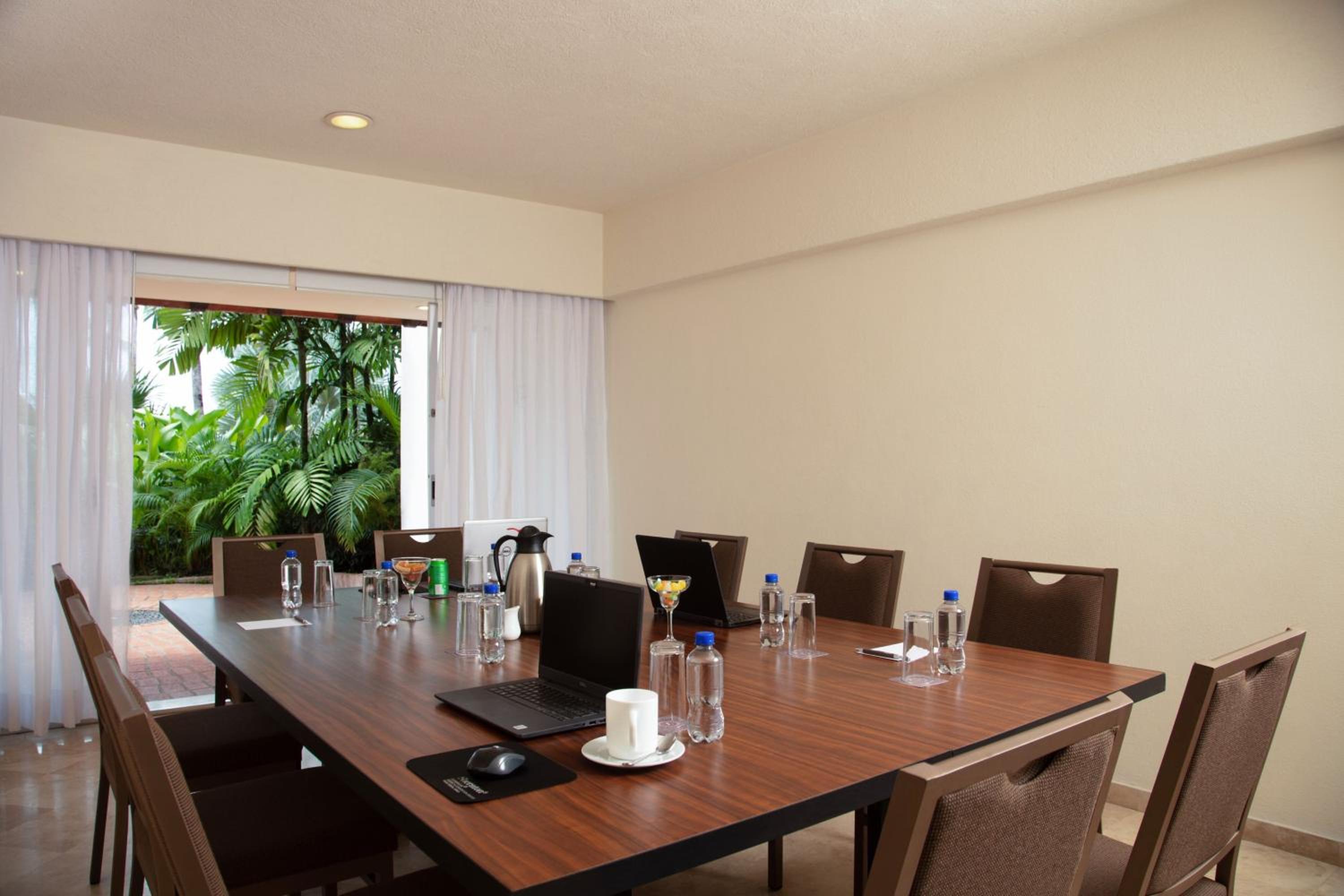 Puerto Vallarta Vacations - Sheraton Buganvilias Resort  Convention Center - Property Image 81