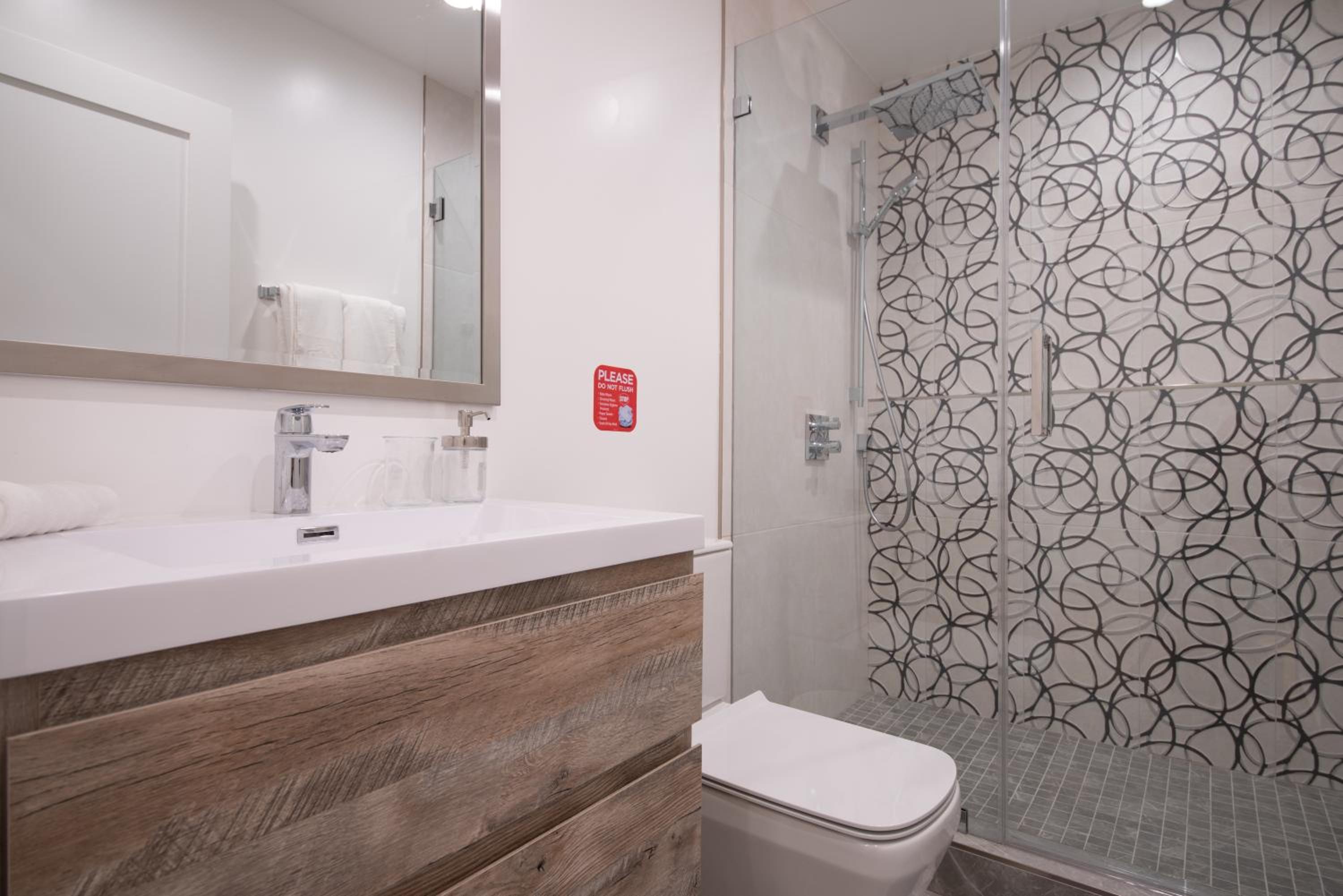 Universal Studio Stellar Home with pool and jacuzzi
