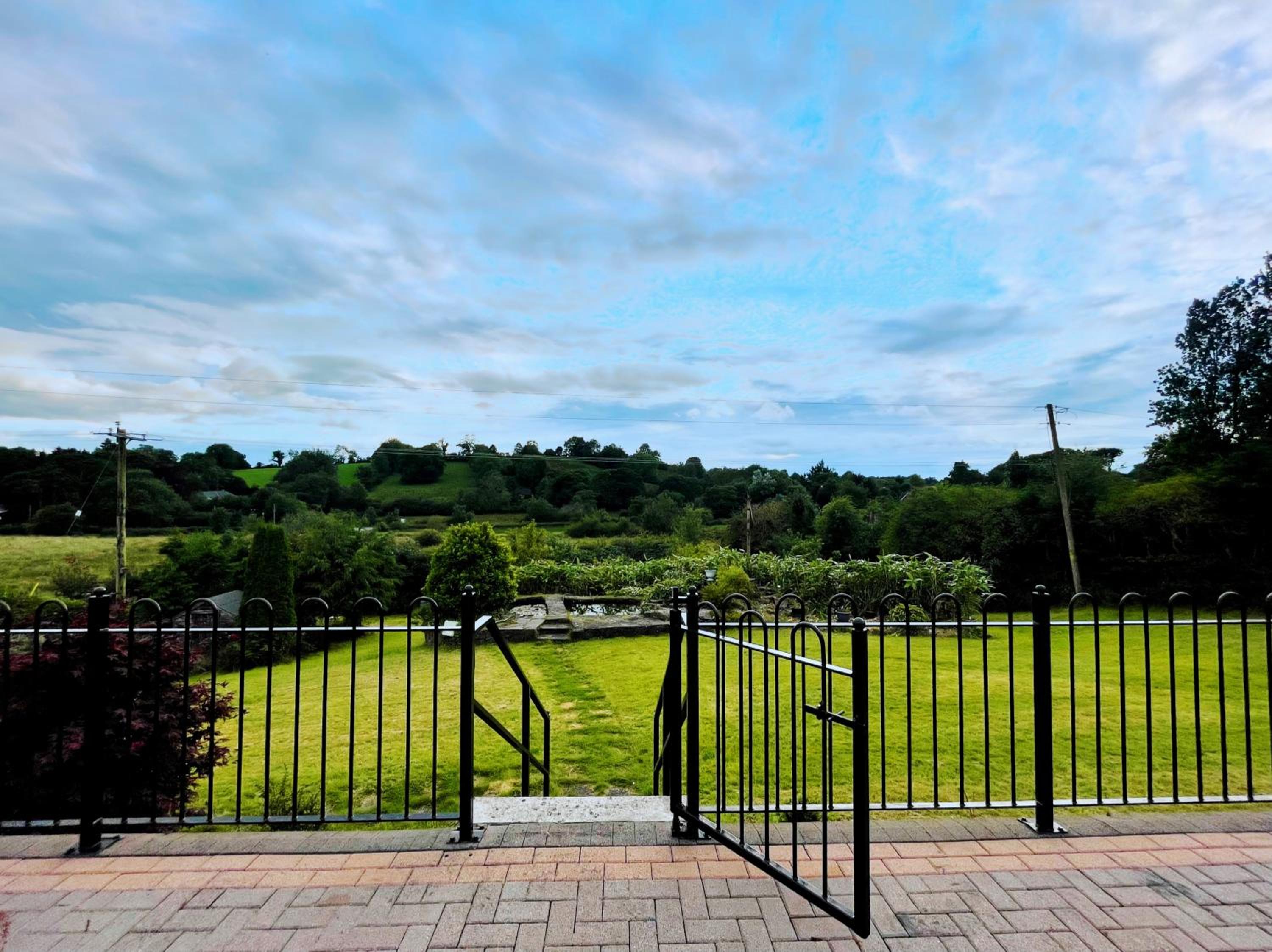 Quiet self-catering holiday home with surrounding lakes view 3