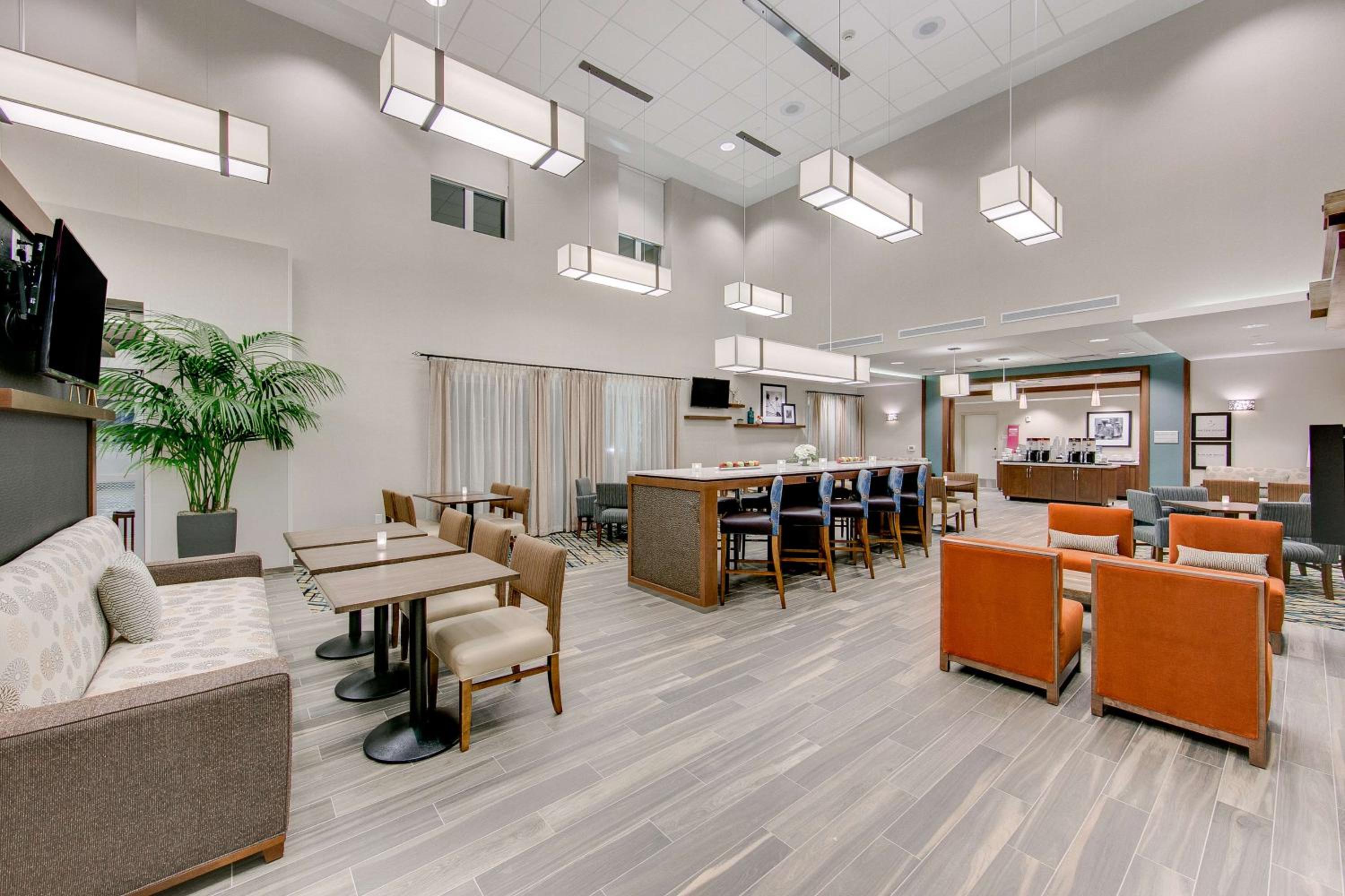 Palm Springs Vacations - Hampton Inn Suites North Houston Spring - Property Image 22