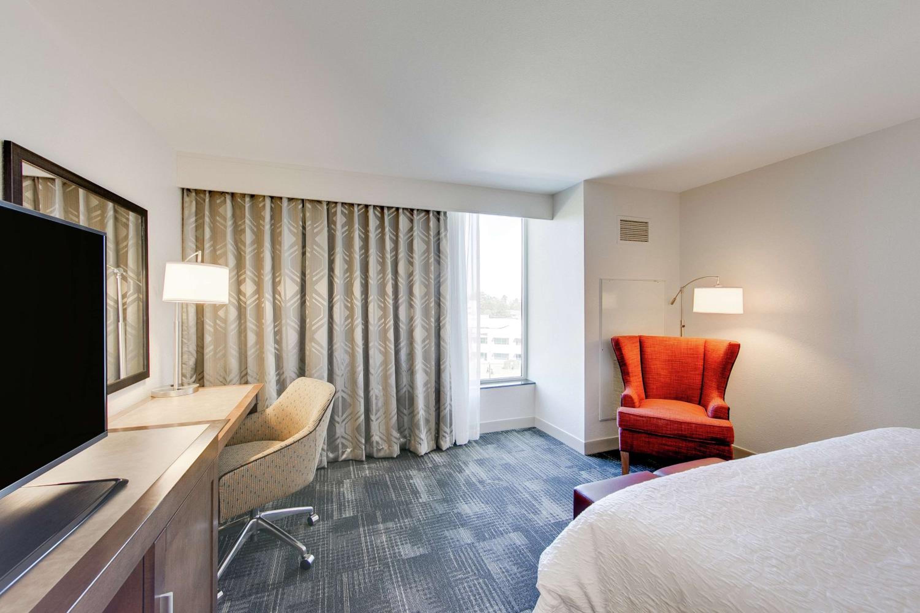 Palm Springs Vacations - Hampton Inn Suites North Houston Spring - Property Image 2