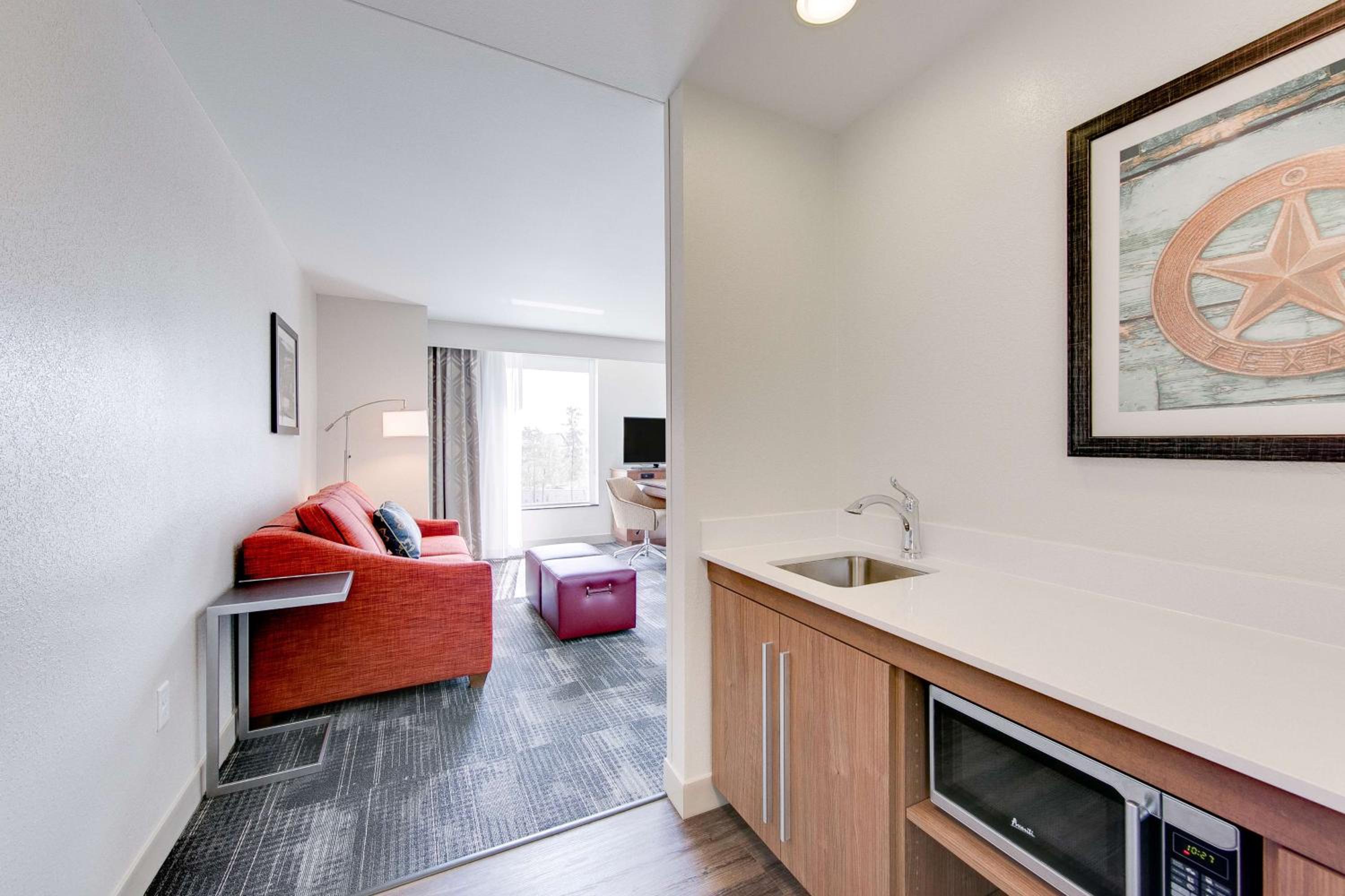 Palm Springs Vacations - Hampton Inn Suites North Houston Spring - Property Image 1
