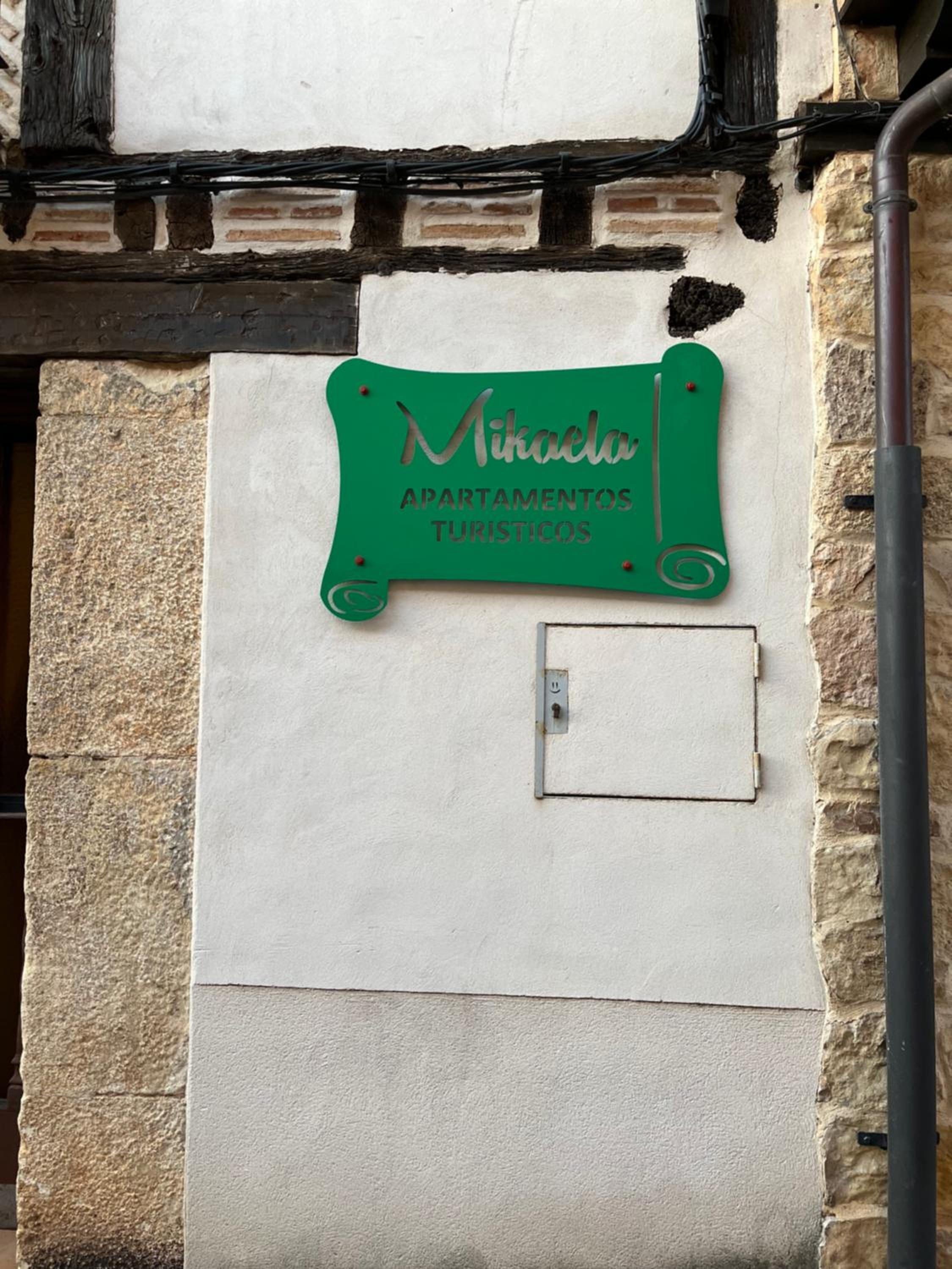 Mikaela Planta baja-con patio