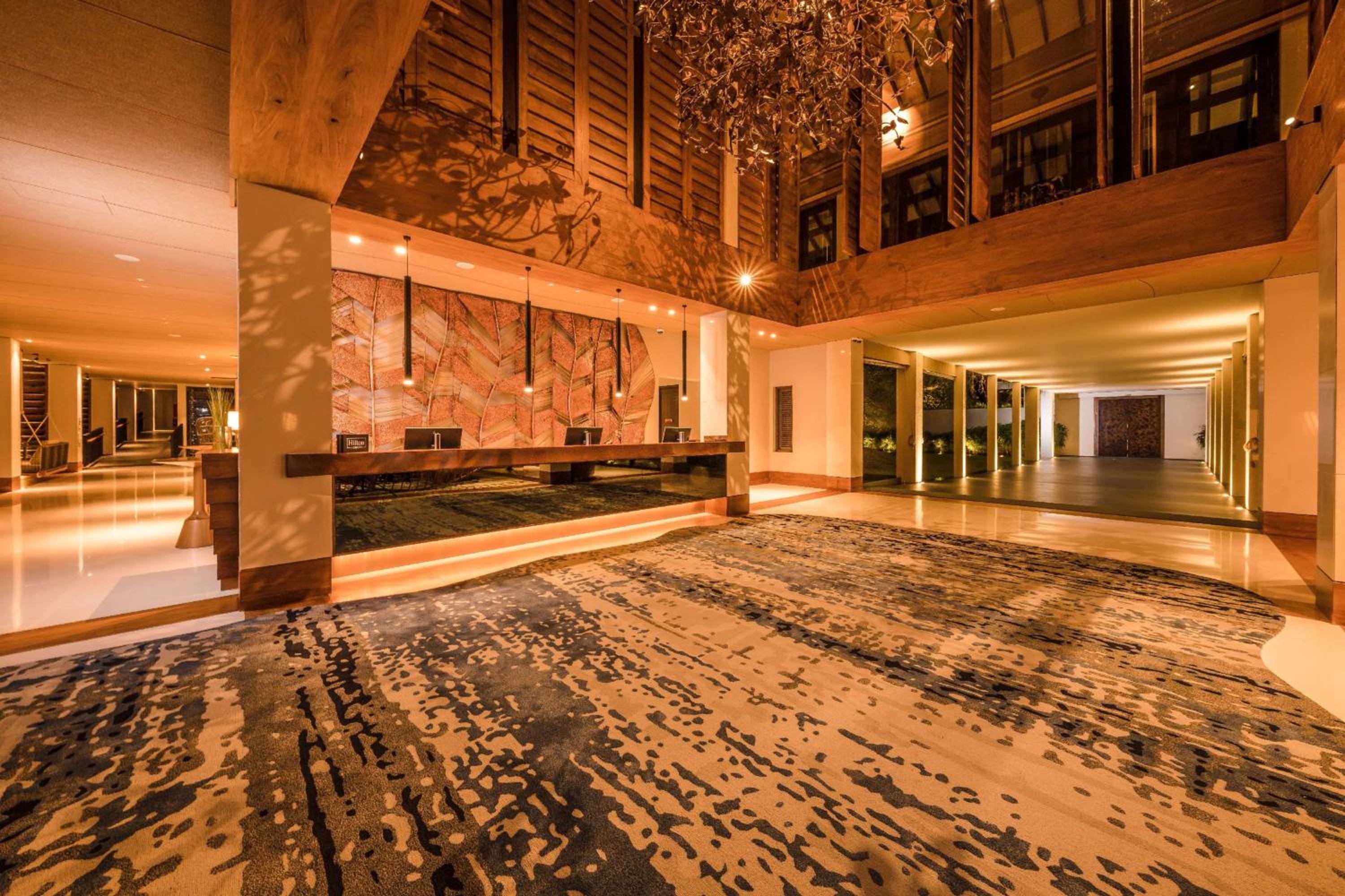 DoubleTree by Hilton Weerawila Rajawarna Resort