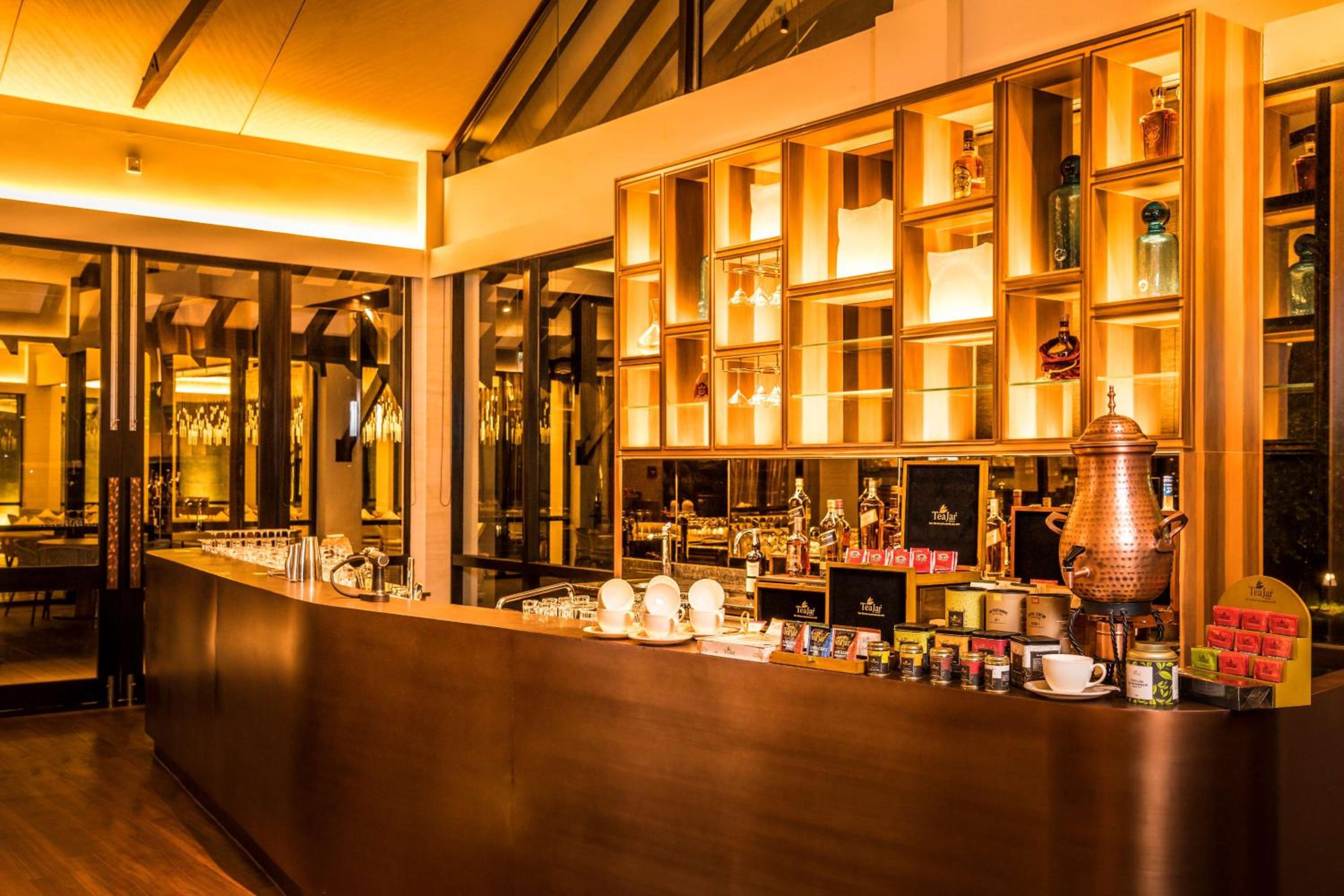DoubleTree by Hilton Weerawila Rajawarna Resort