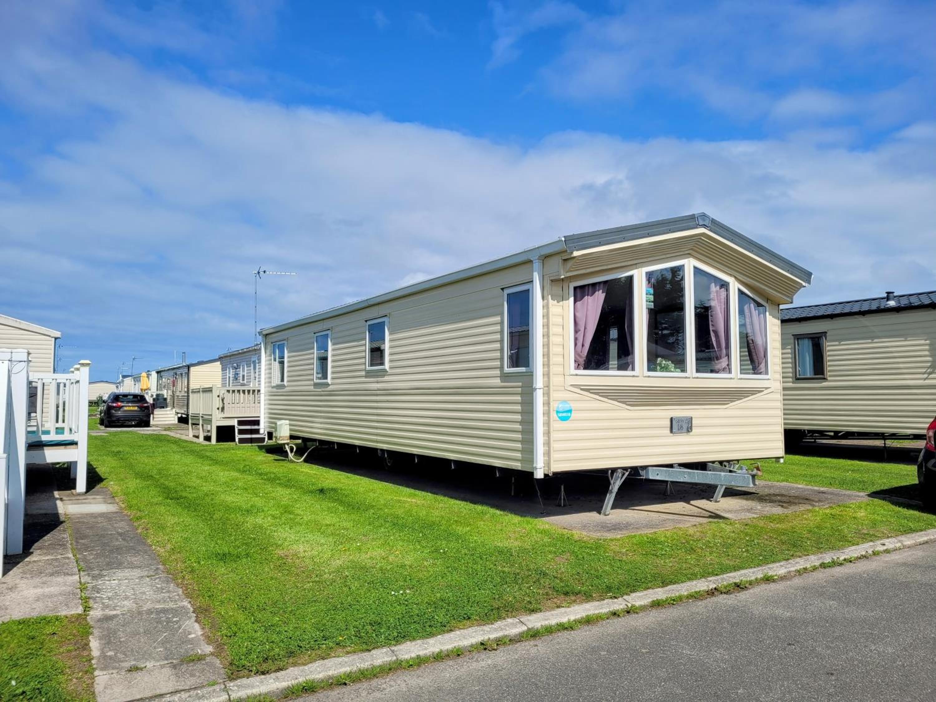 Lyons Robin Hood Holiday Park, The Shamrock Way view 4
