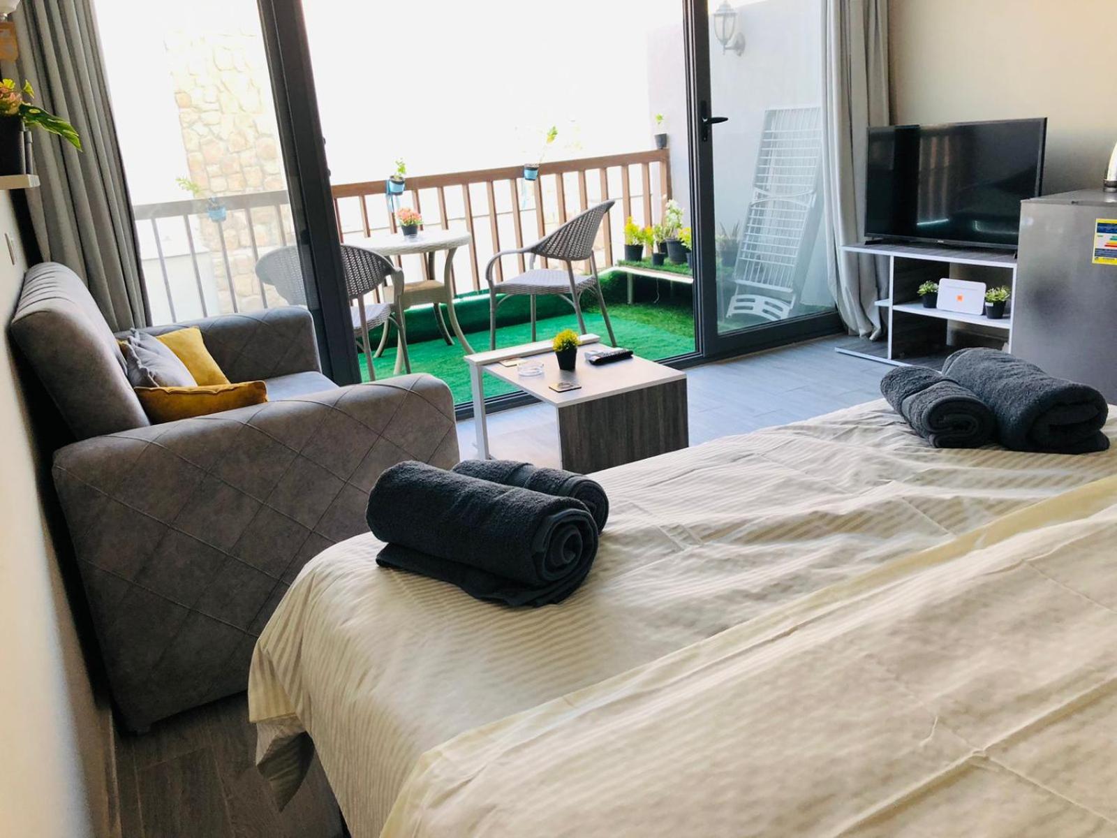 Bali studio