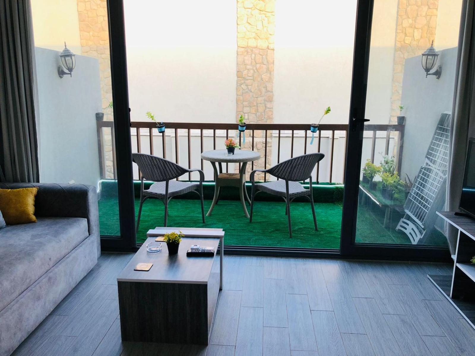 Bali studio