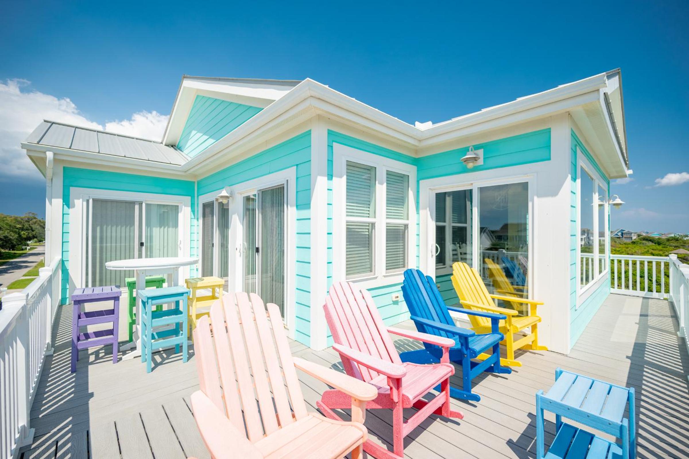 Summer Sea by Oak Island Accommodations