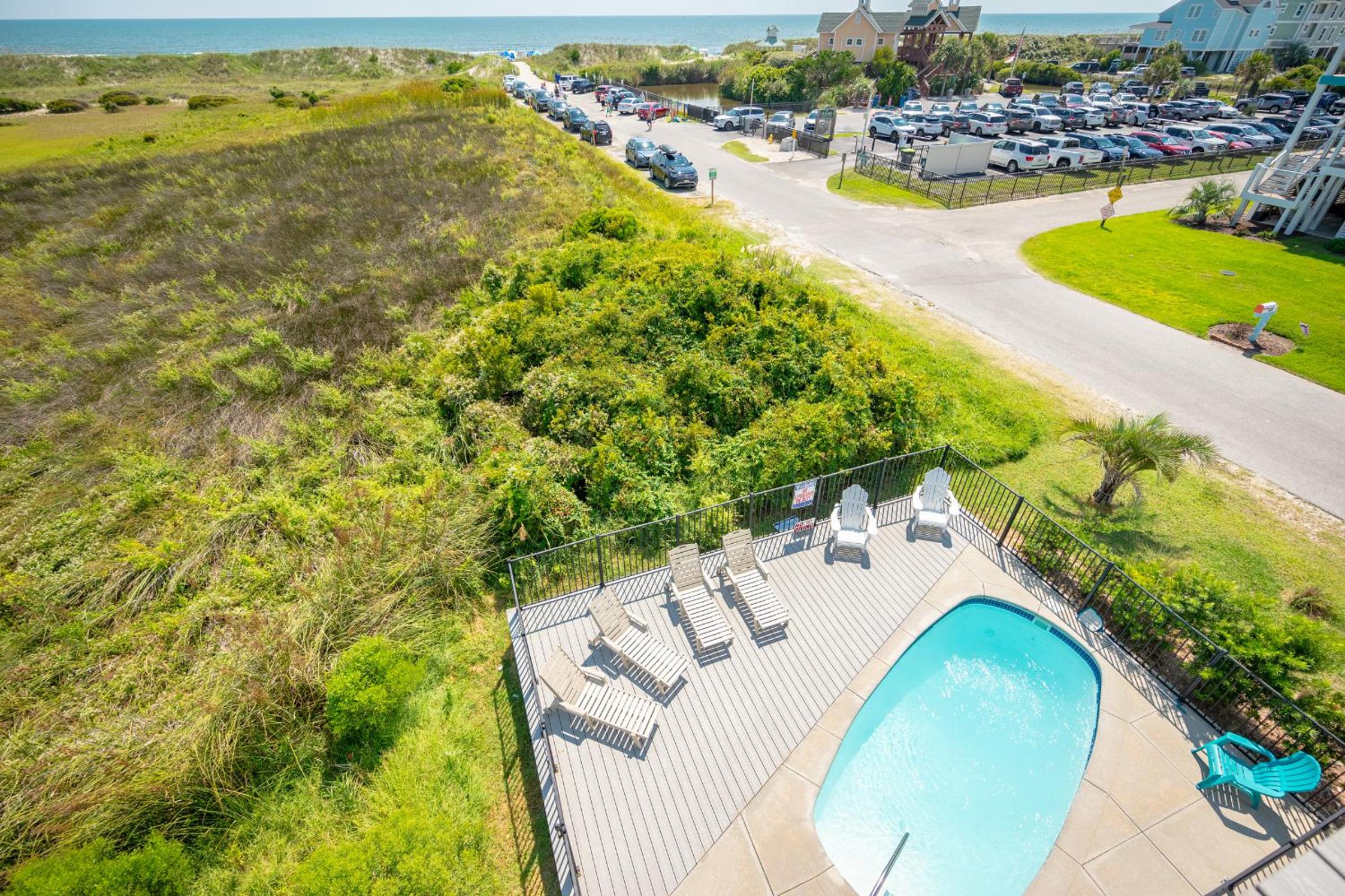 Summer Sea by Oak Island Accommodations