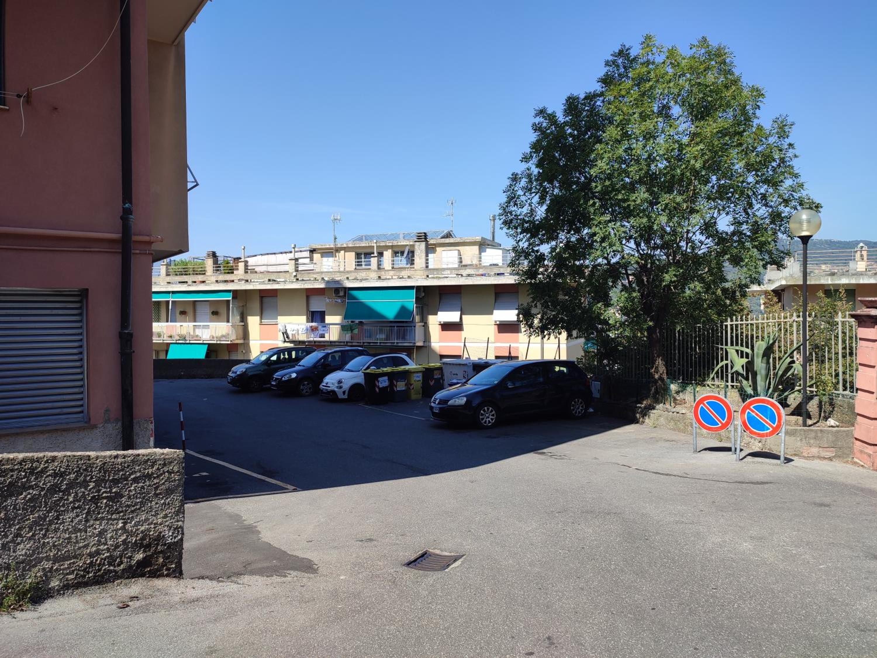 Donny Dude Private Parking