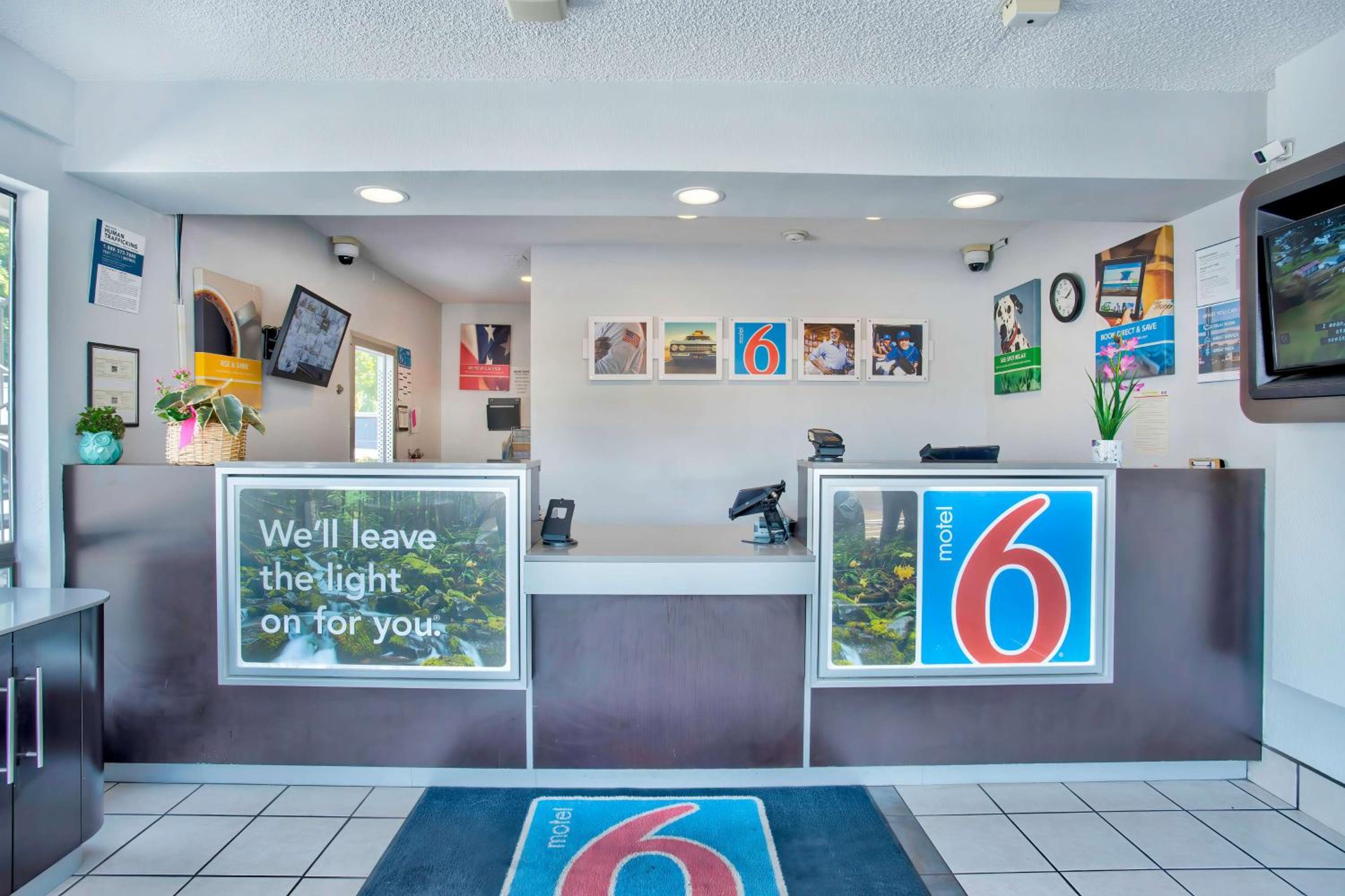 Albany Vacations - Motel 6-Salem, OR - Property Image 3
