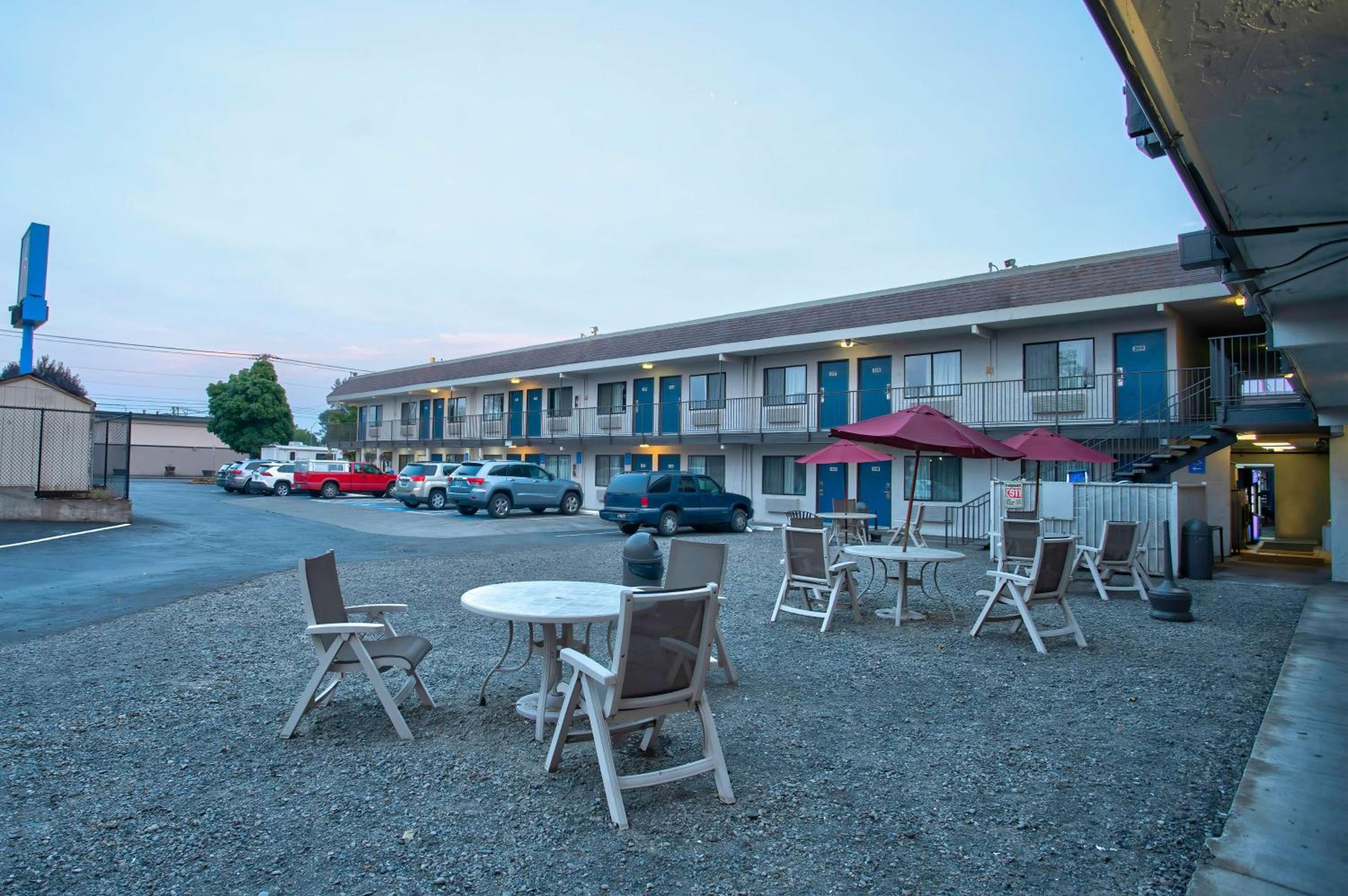 Motel 6-Salem, OR