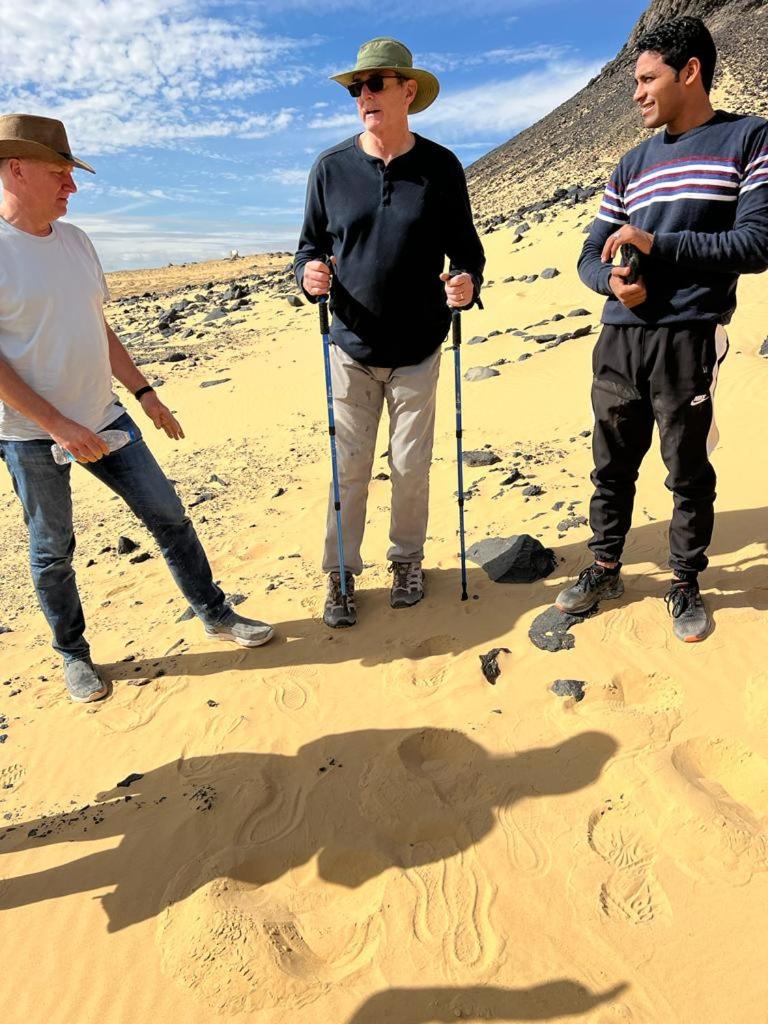 Egypt white and black desert with Camping