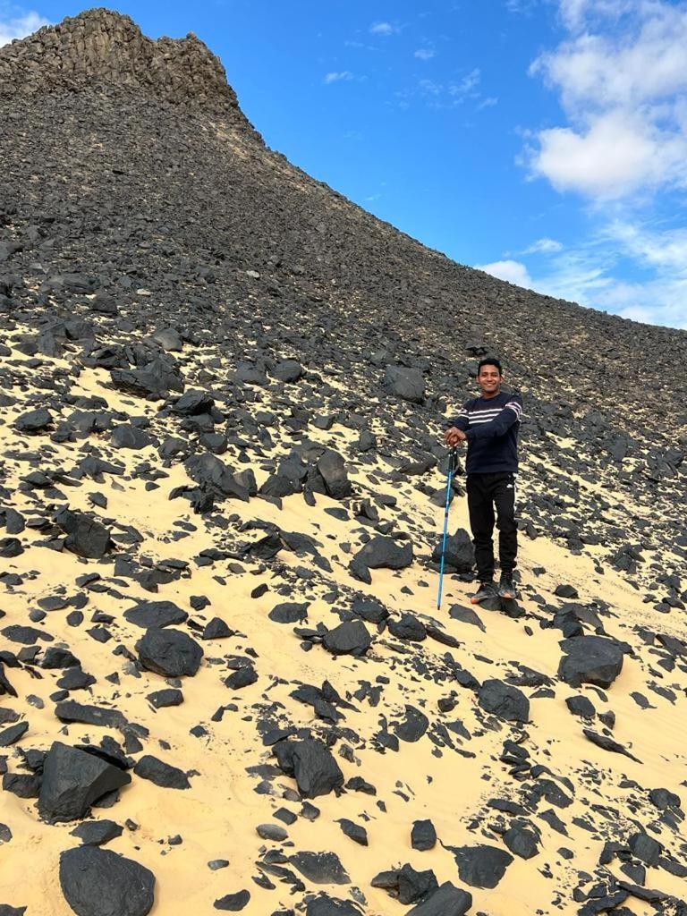 Egypt white and black desert with Camping