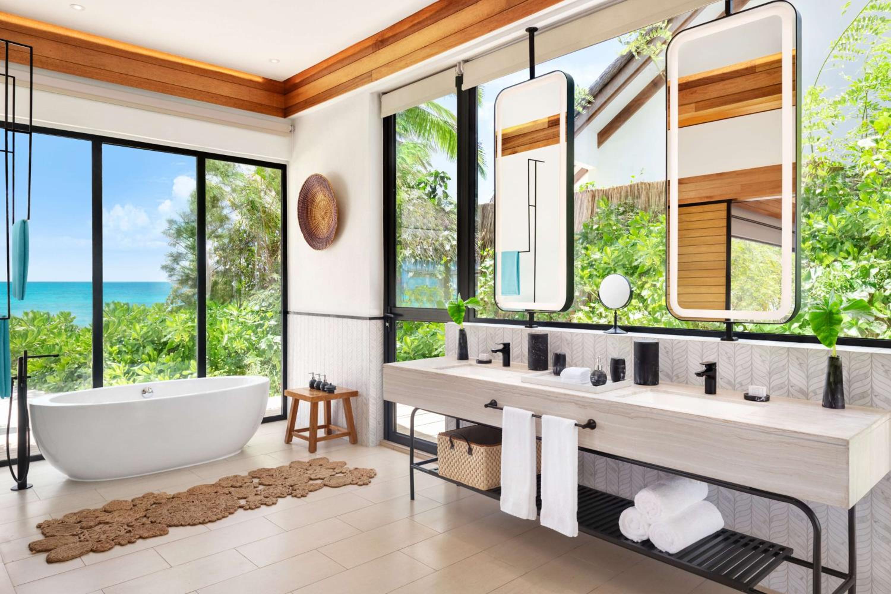 Hilton Maldives Amingiri Resort & Spa 32